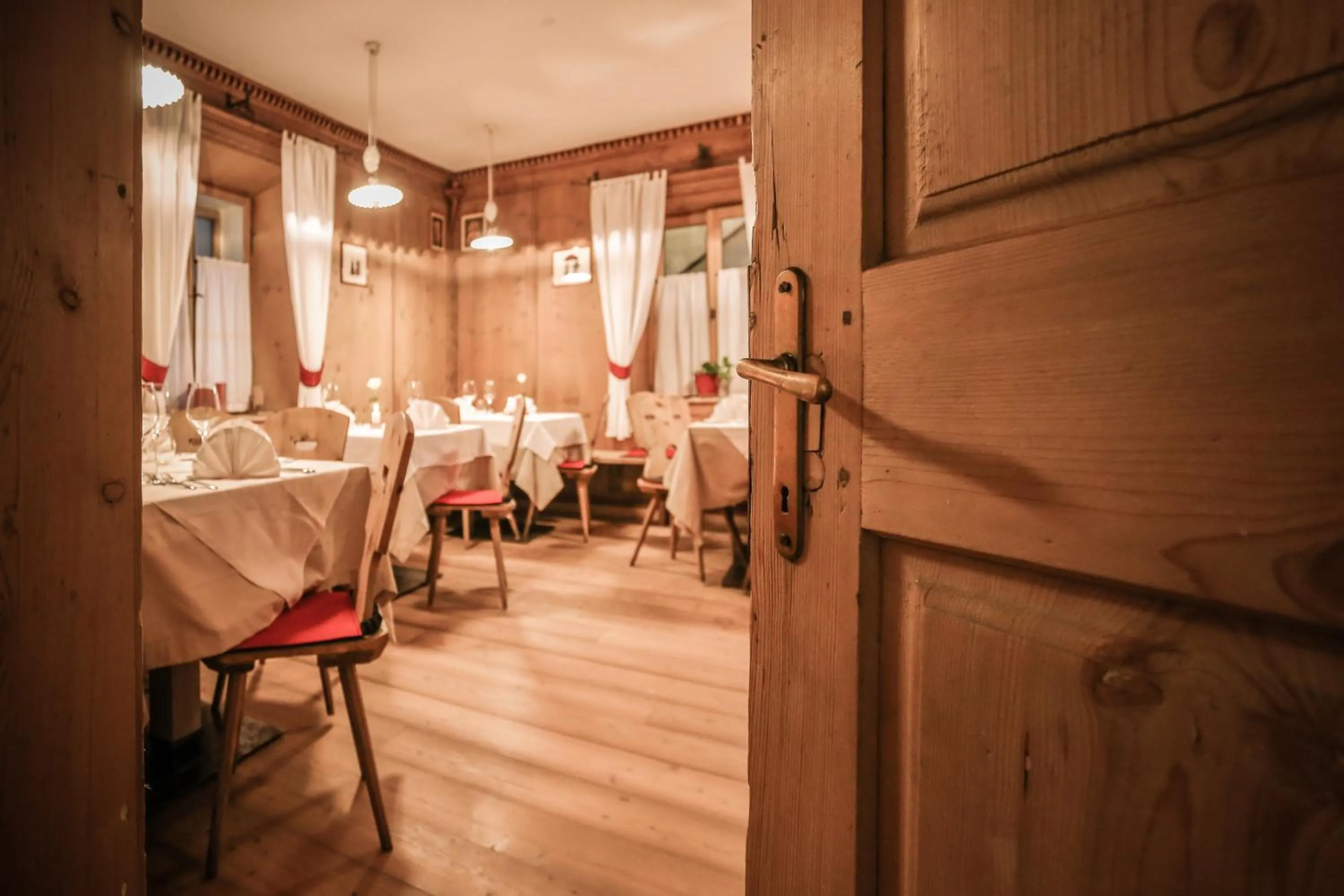 Restaurant/places to eat in Hotel Gasthof Höllriegl