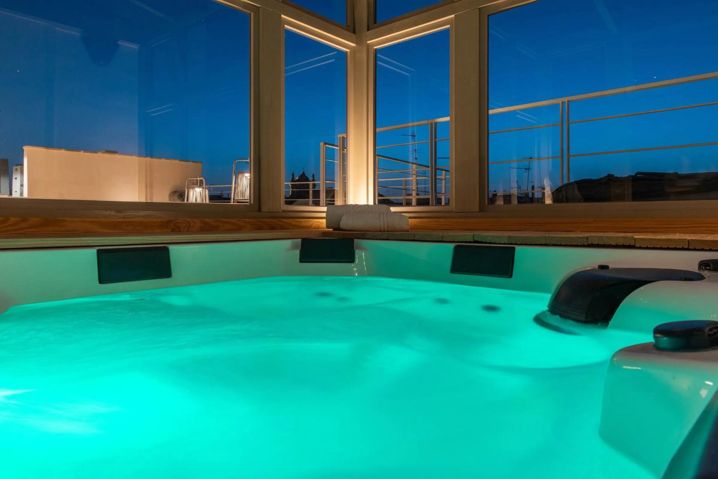 Hot Tub in Palazzo Arco Cadura Hotel & Spa