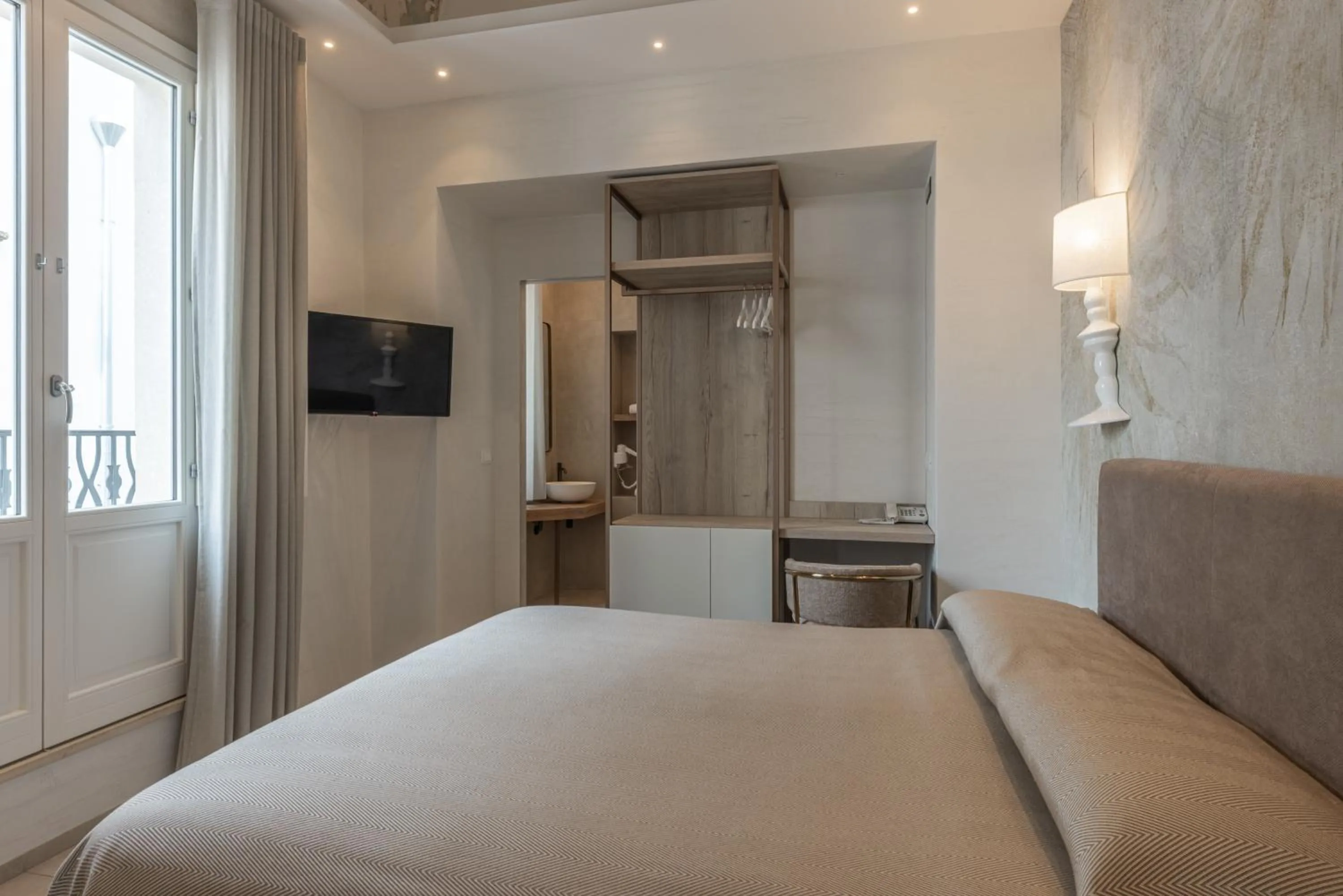 Bed in Palazzo Arco Cadura Hotel & Spa