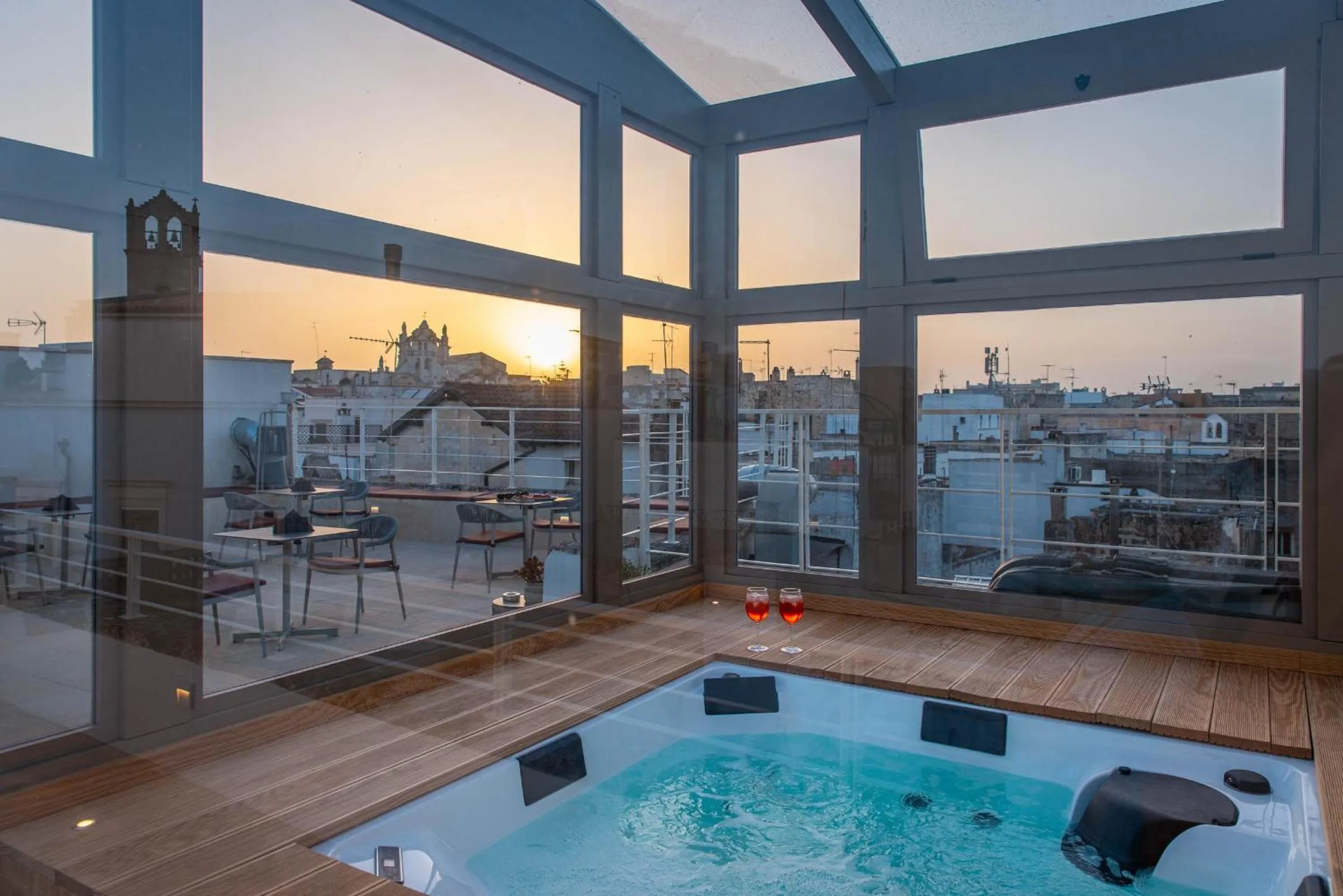 Hot Tub in Palazzo Arco Cadura Hotel & Spa