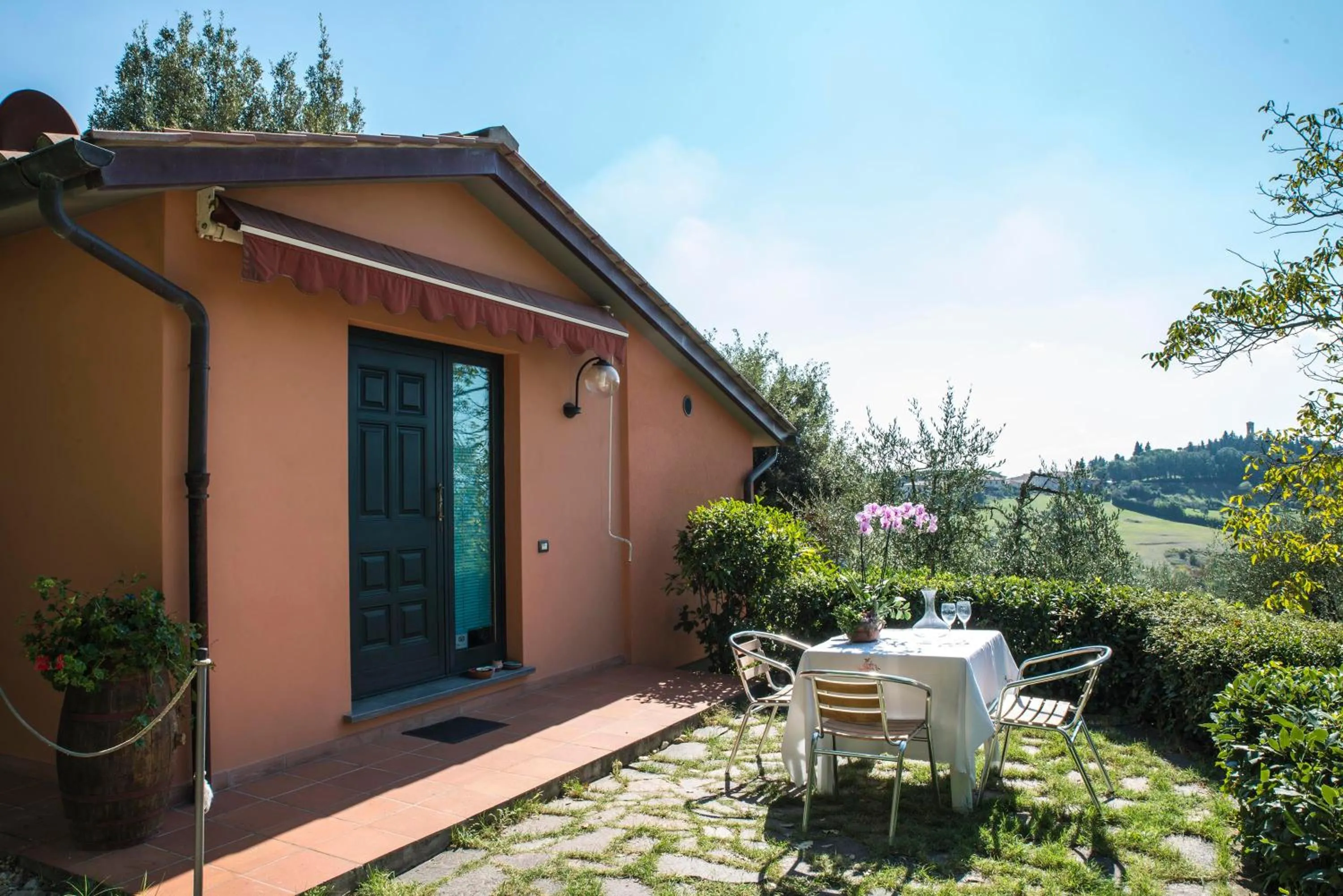 Property building in Villa Il Borraccio - Apartments Azalea and Begonia