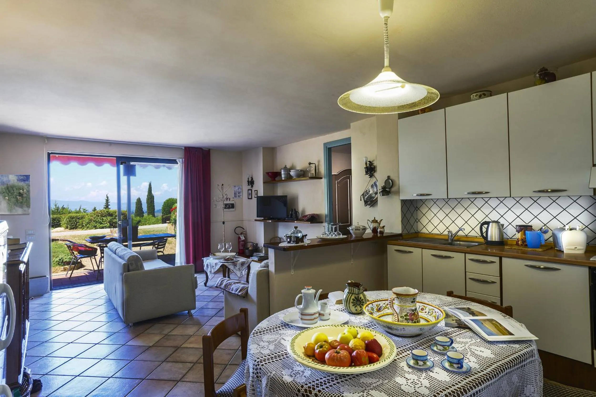 TV and multimedia in Villa Il Borraccio - Apartments Azalea and Begonia