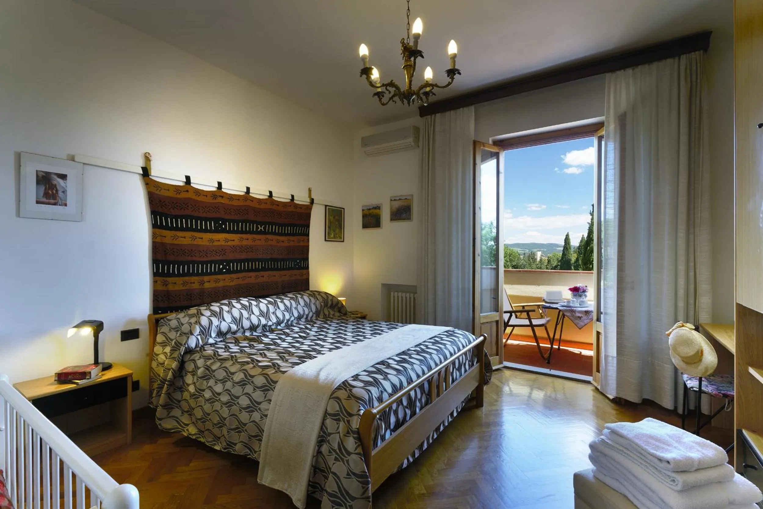 Bed in Villa Il Borraccio - Apartments Azalea and Begonia