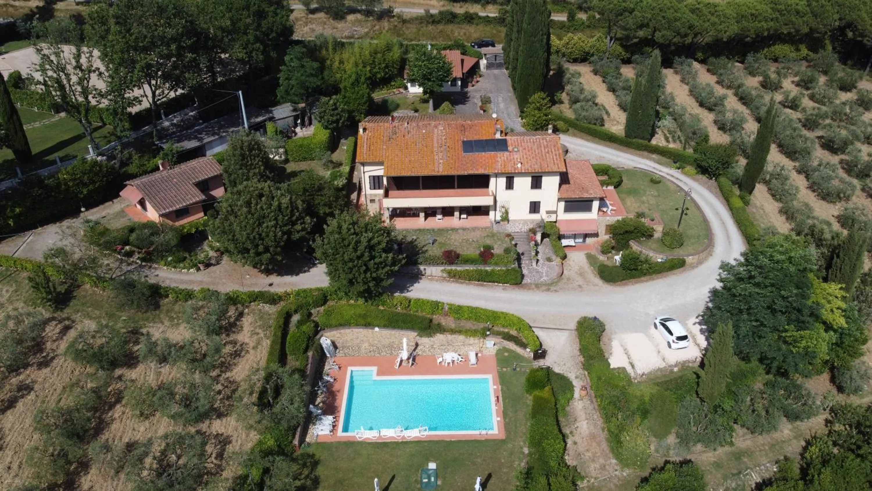 Bird's eye view in Villa Il Borraccio - Apartments Azalea and Begonia