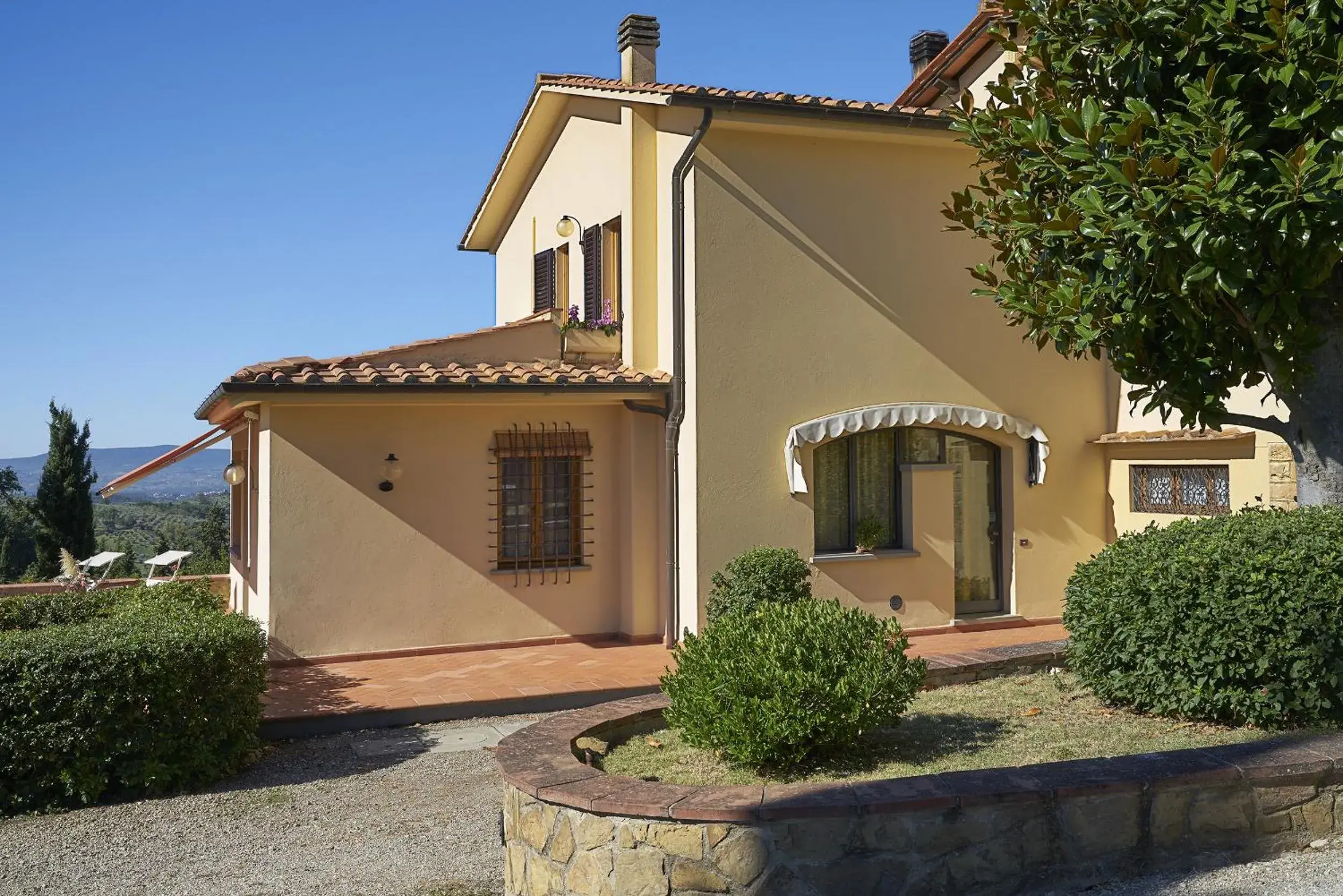 Three-Bedroom Apartment (6 Adults) in Villa Il Borraccio - Apartments Azalea and Begonia Three-Bedroom Apartment (6 Adults) in Villa Il Borraccio - Apartments Azalea and Begonia