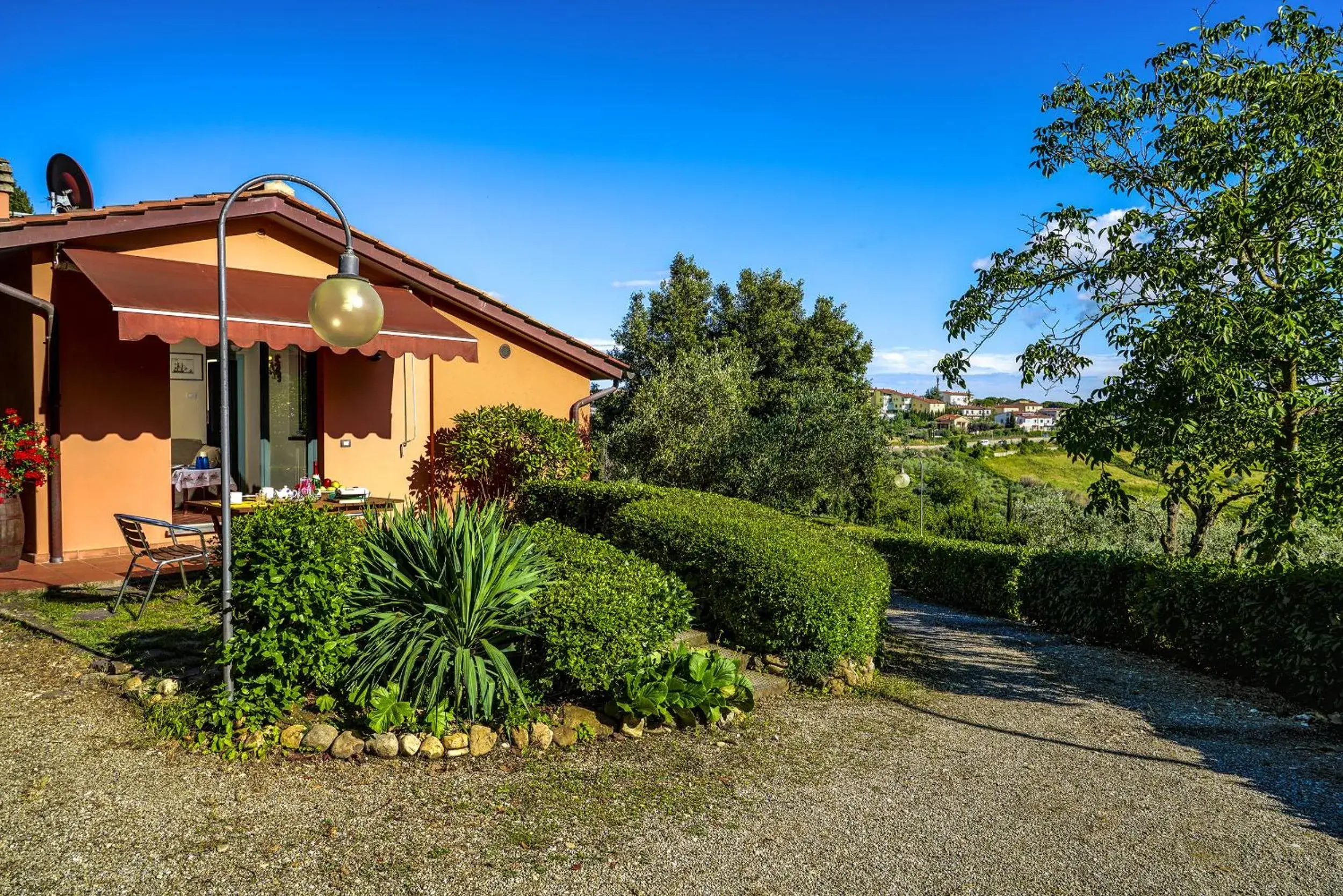 One-Bedroom House in Villa Il Borraccio - Apartments Azalea and Begonia One-Bedroom House in Villa Il Borraccio - Apartments Azalea and Begonia