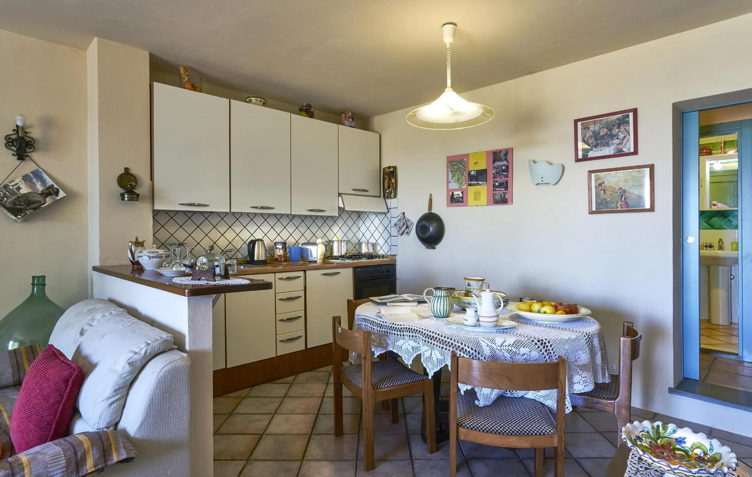 Kitchen or kitchenette in Villa Il Borraccio - Apartments Azalea and Begonia