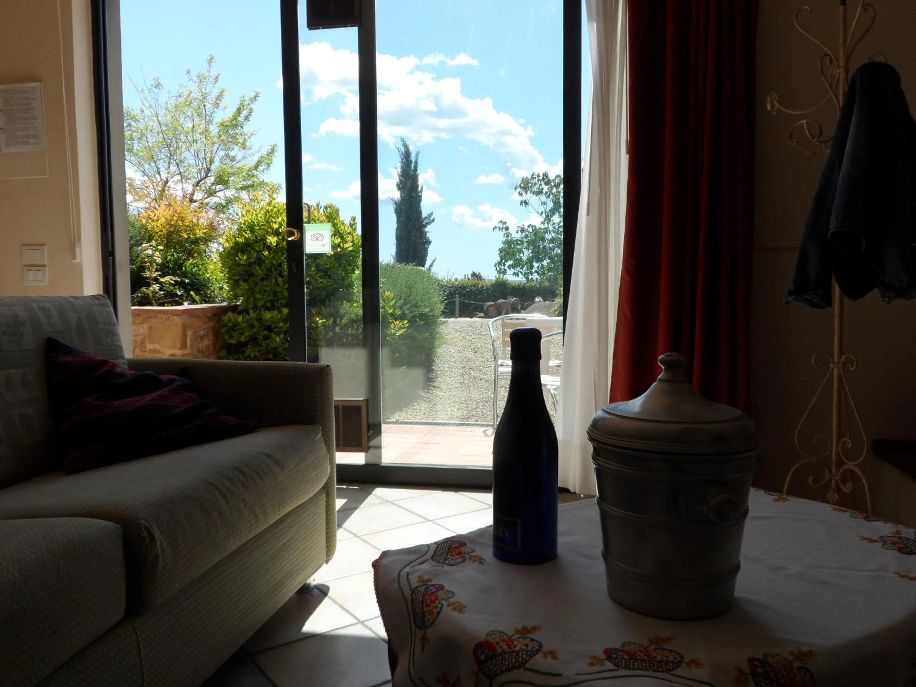 Coffee/tea facilities in Villa Il Borraccio - Apartments Azalea and Begonia