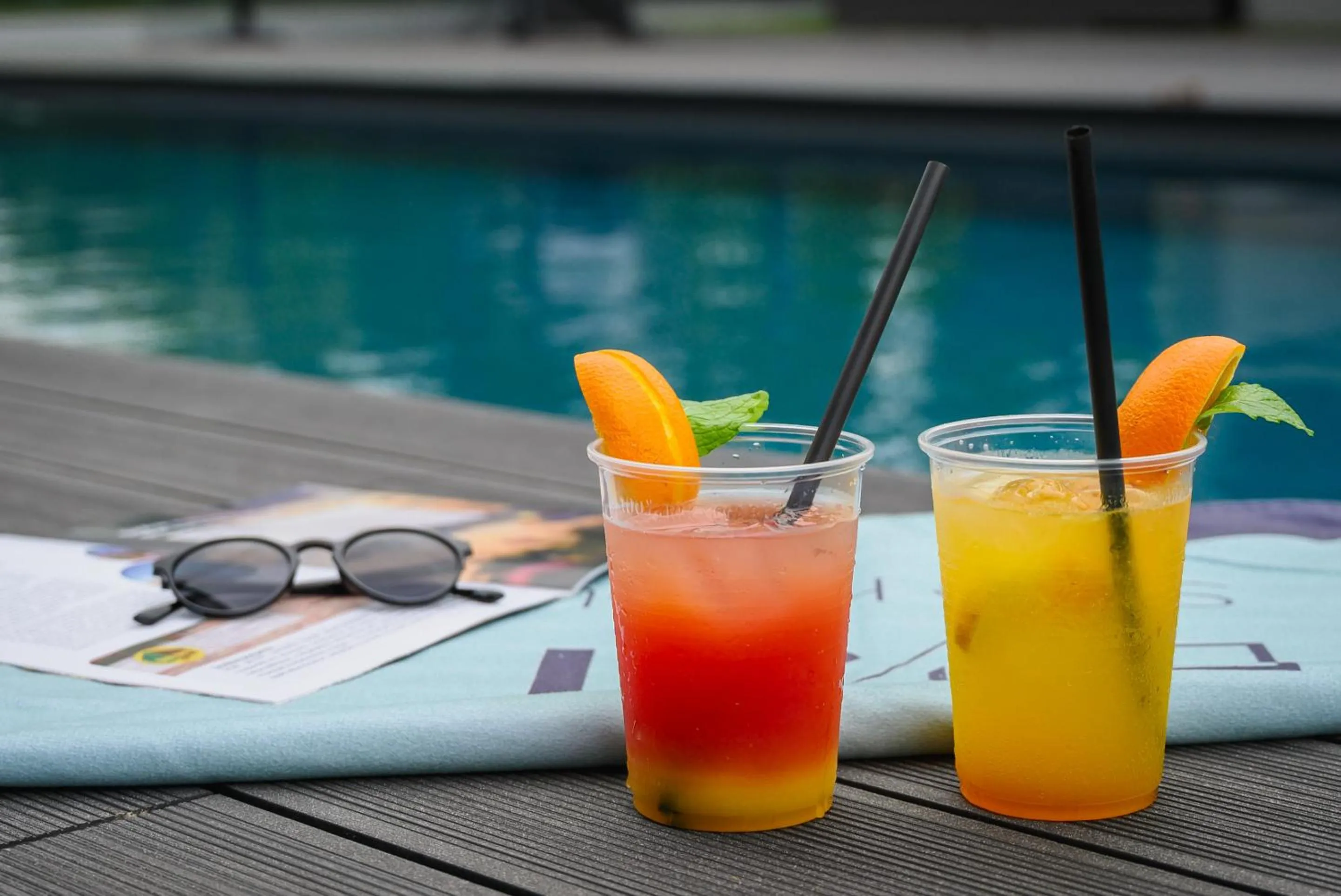 Swimming pool in BJ81 Suite Hotel