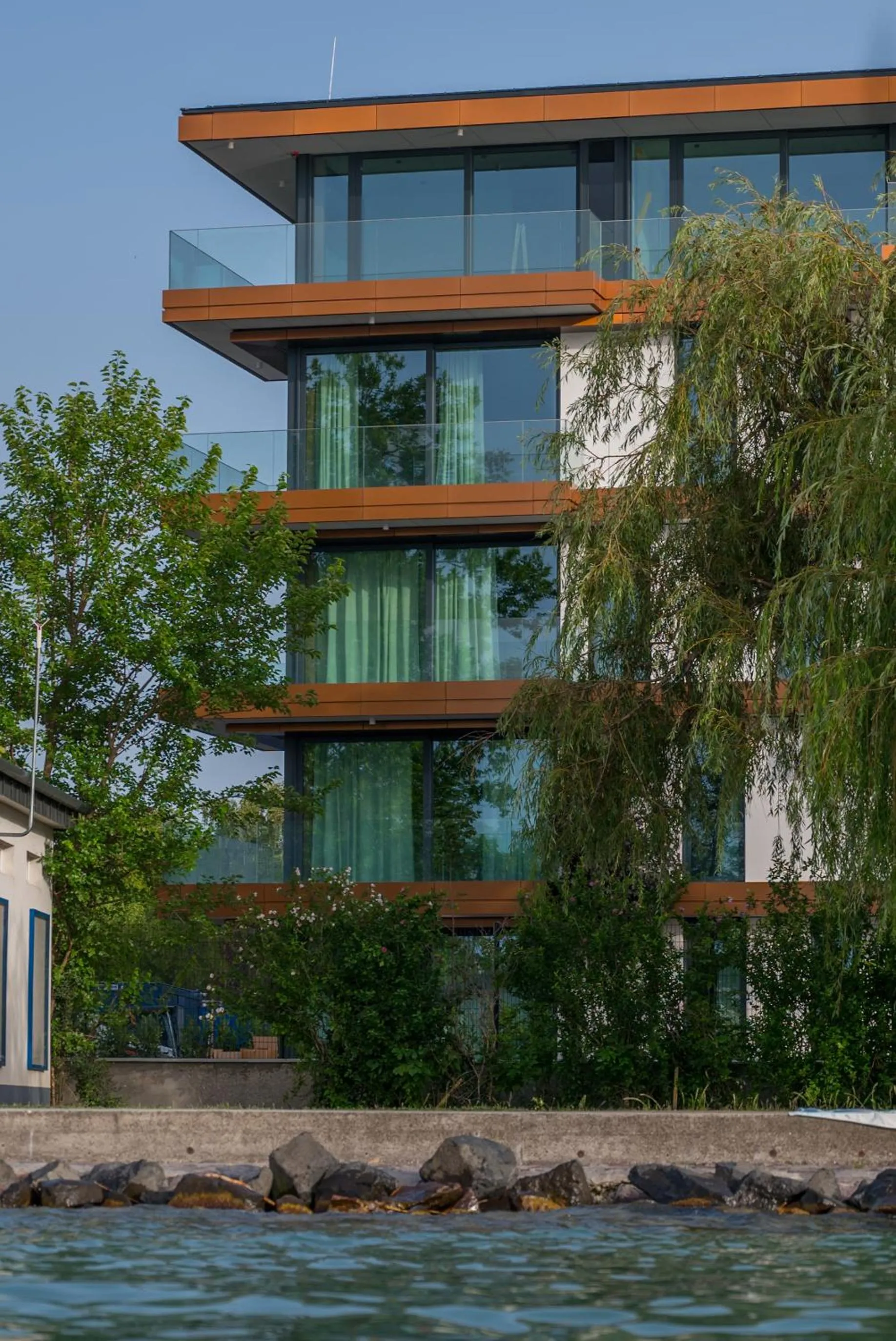 Property building in BJ81 Suite Hotel