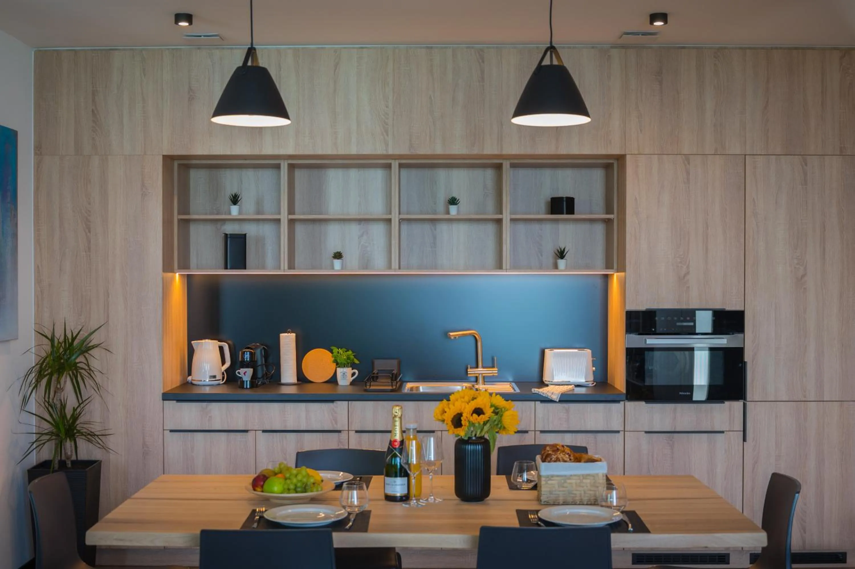 Coffee/tea facilities in BJ81 Suite Hotel