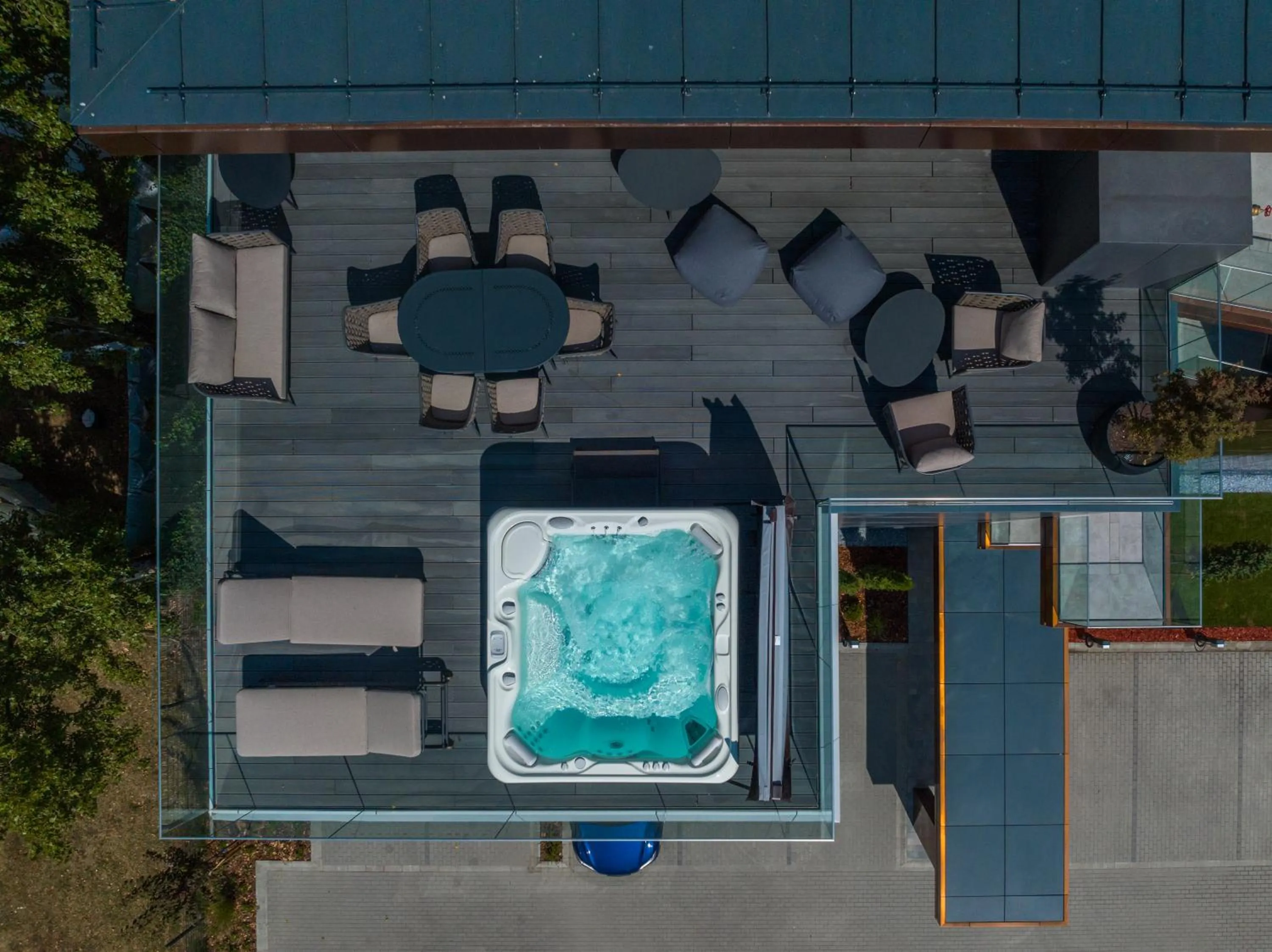 Hot Tub in BJ81 Suite Hotel