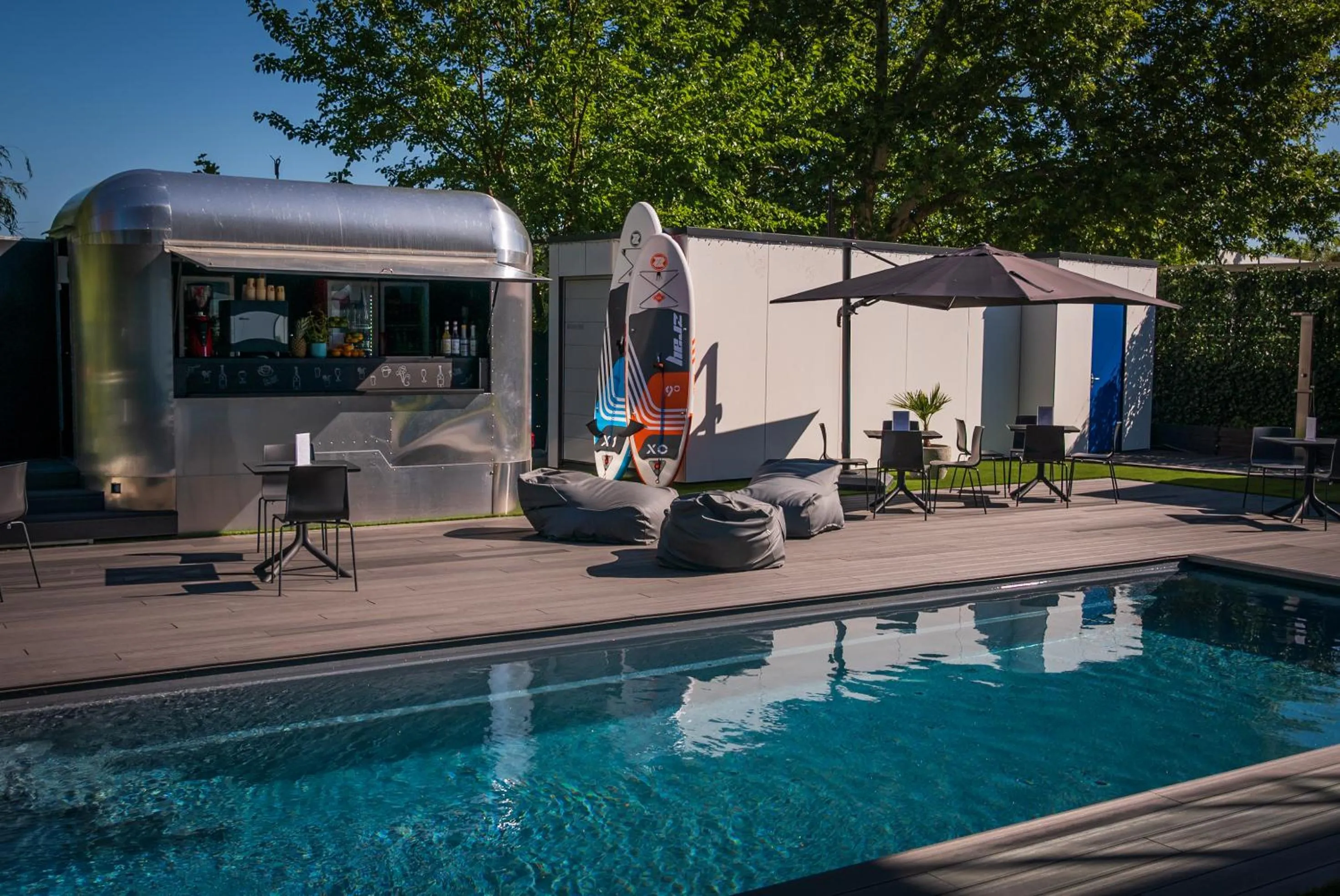 Swimming pool in BJ81 Suite Hotel