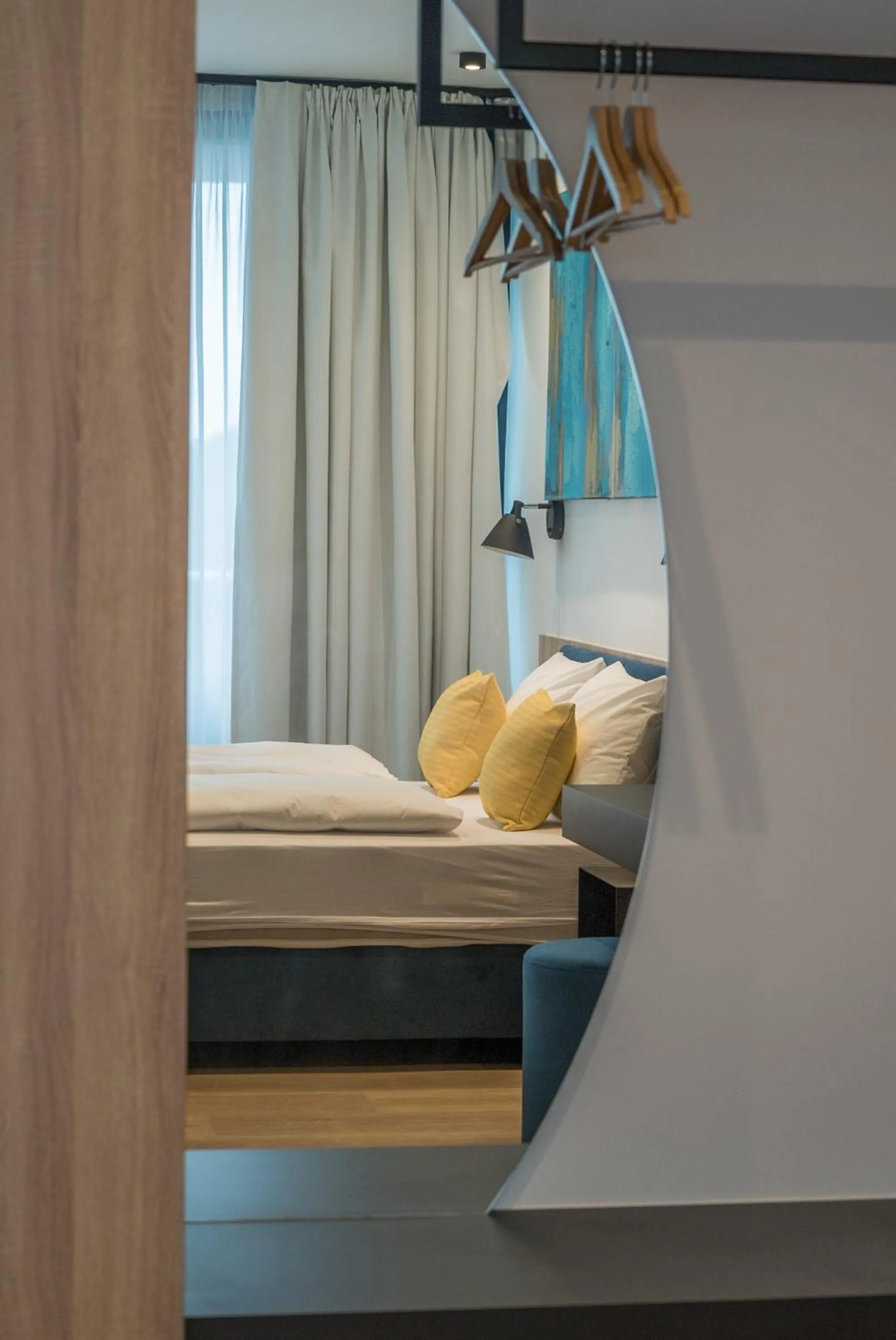 Bed in BJ81 Suite Hotel