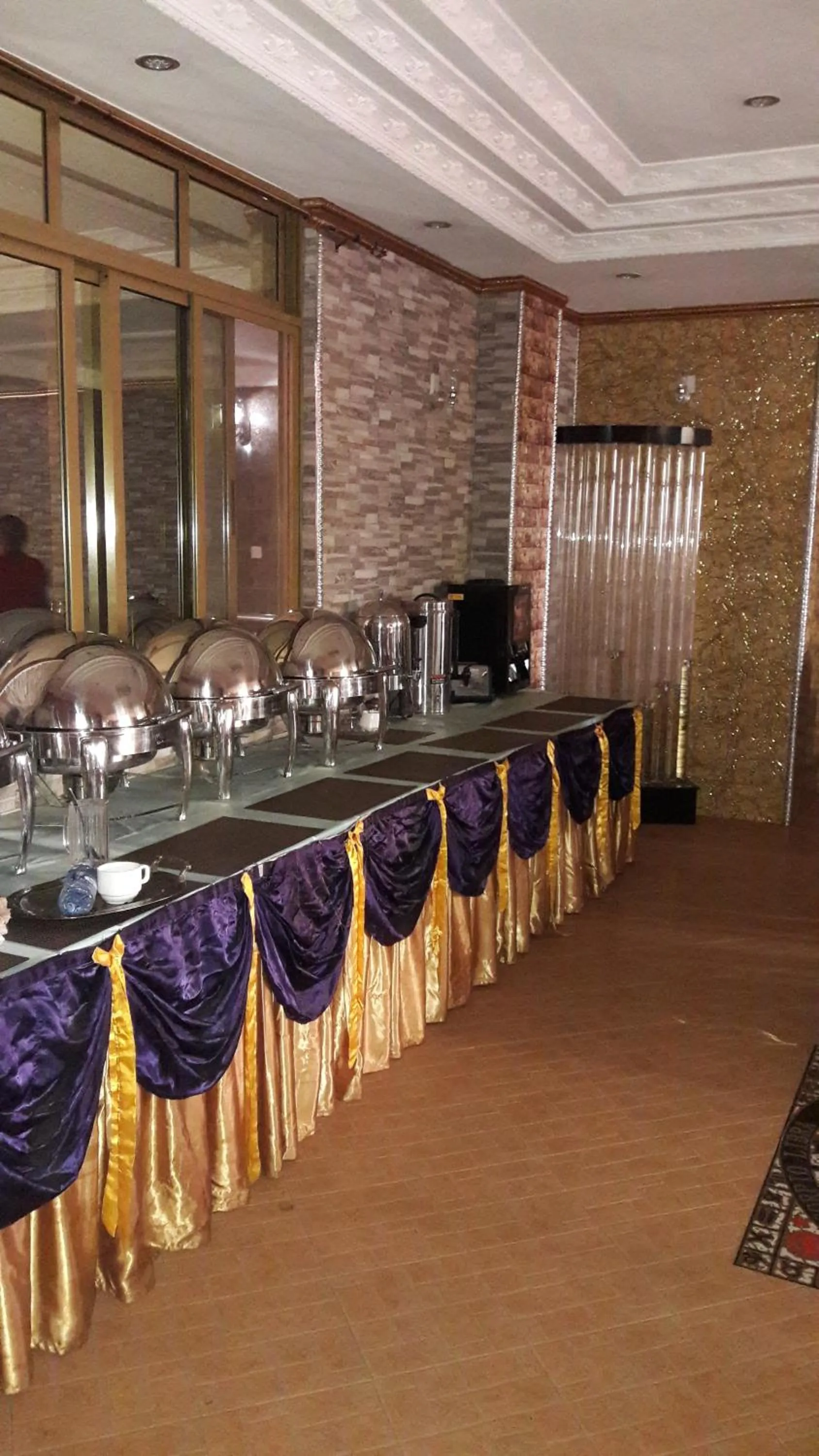 Restaurant/places to eat in Biraj International Hotel