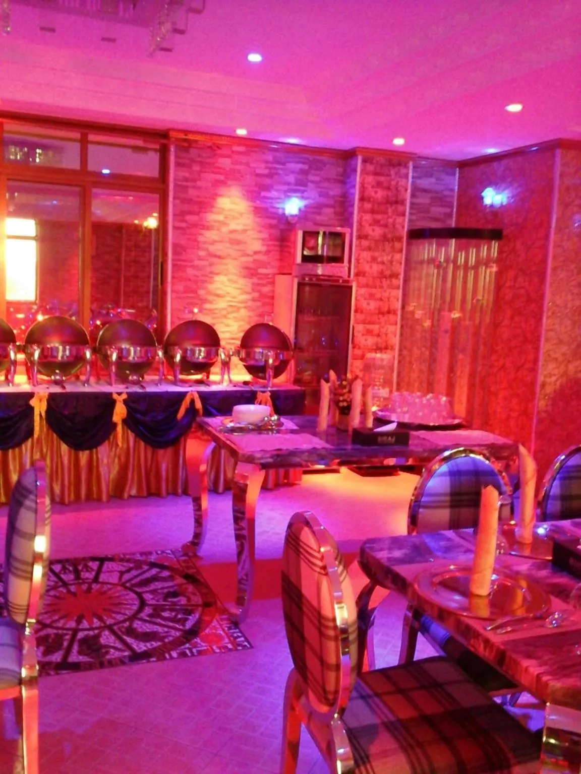 Restaurant/places to eat in Biraj International Hotel