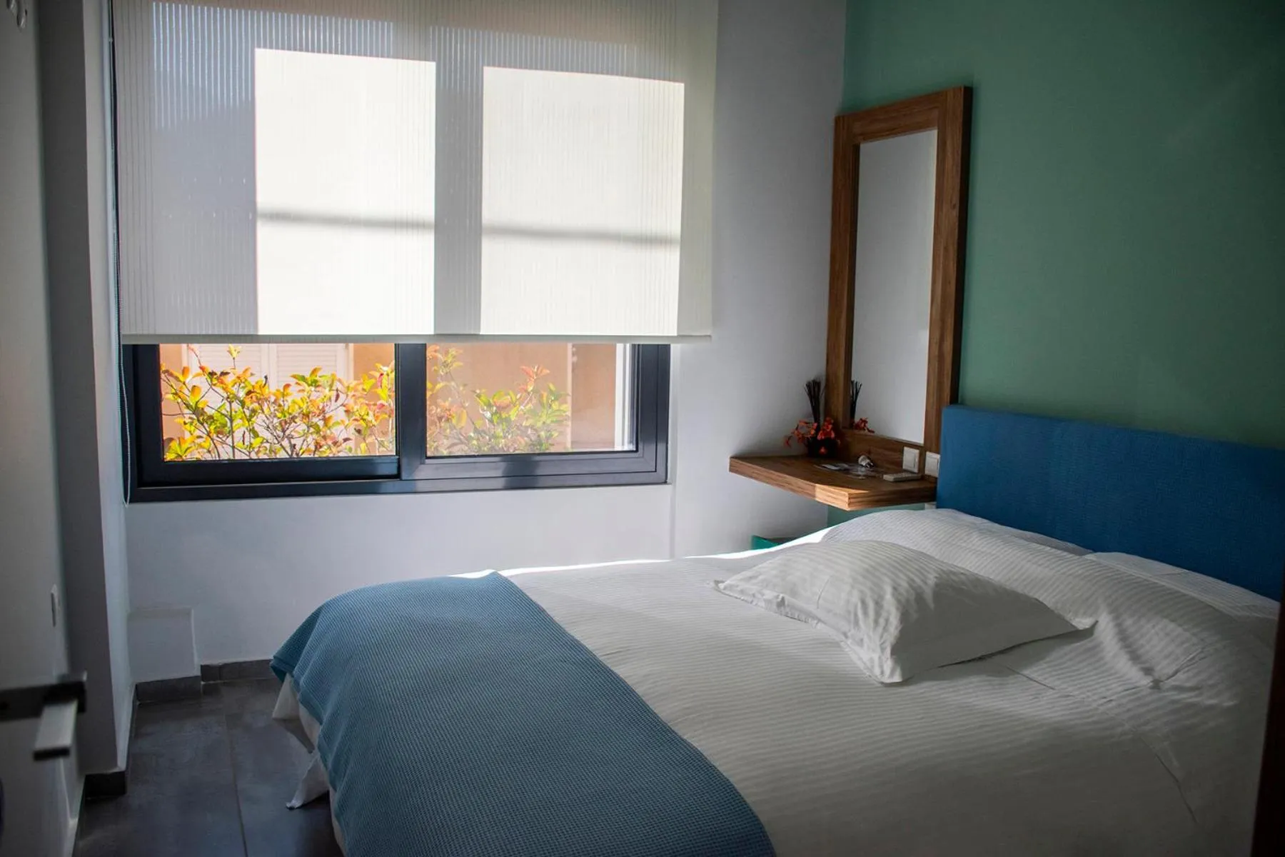 Photo of the whole room, Bed in Alissachni Luxury Apartments