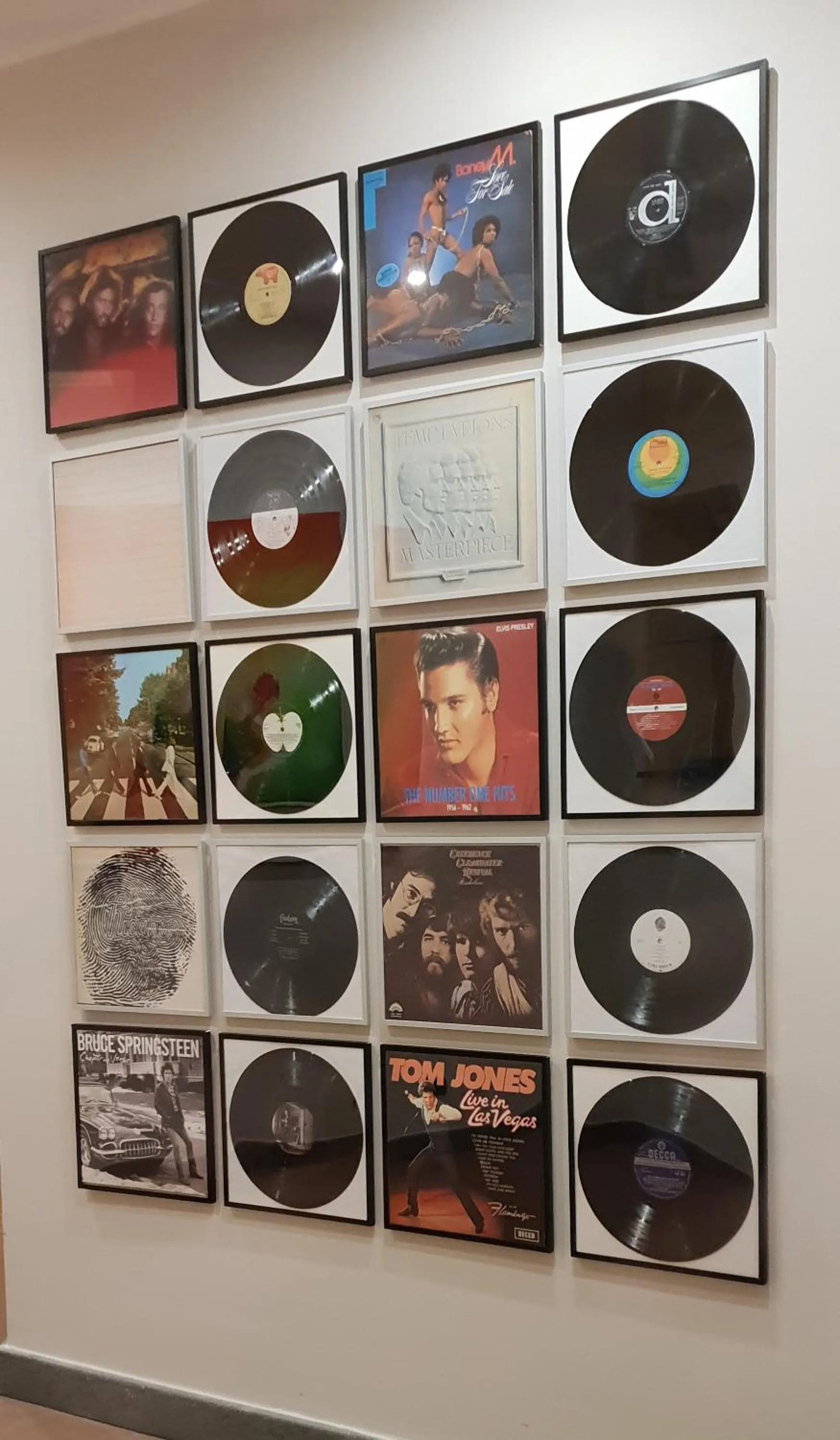 Decorative detail in Art & Jazz Hotel