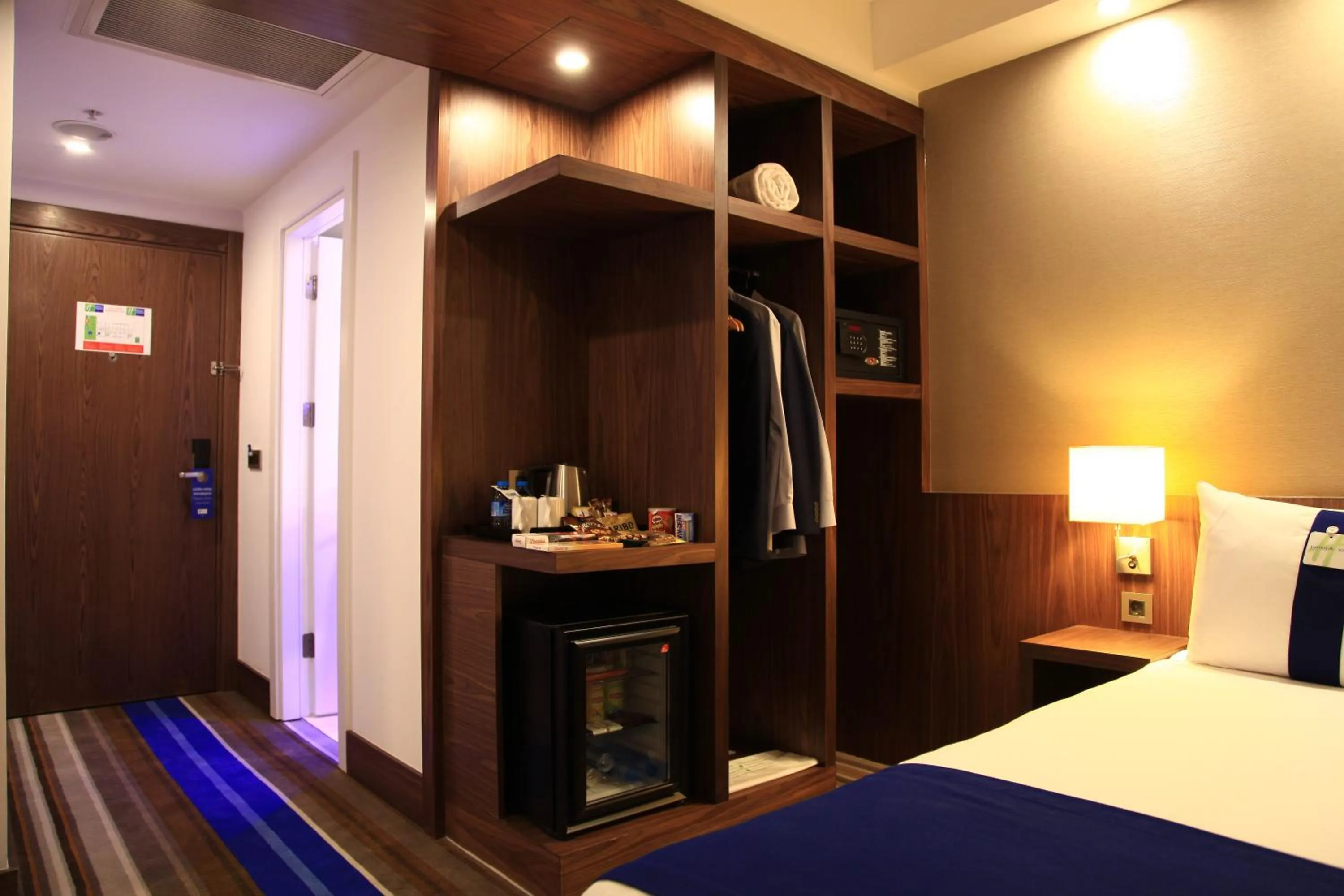 Photo of the whole room, Bed in Liv City Hotels