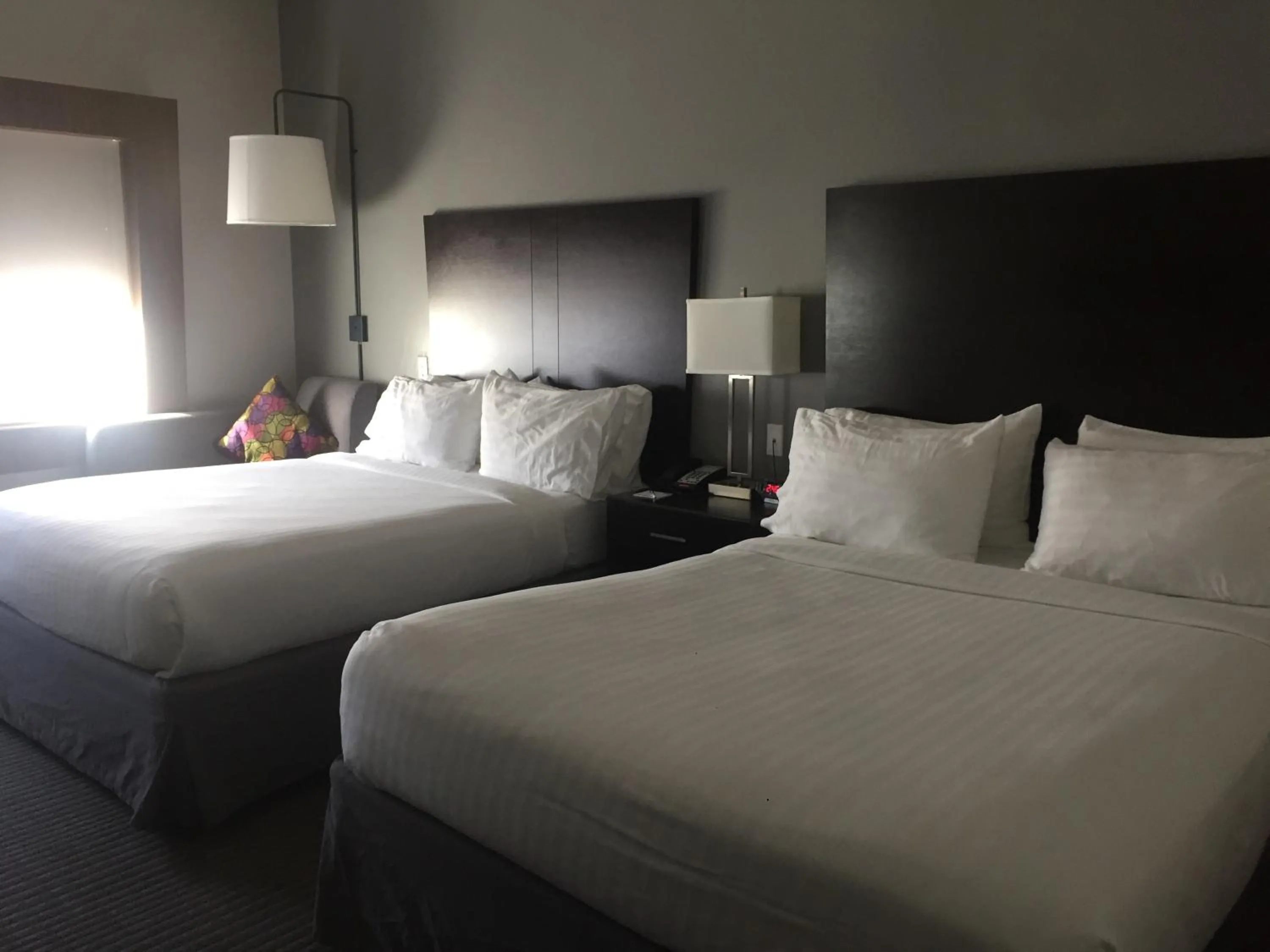 Bed in Holiday Inn Express and Suites Tahlequah by IHG