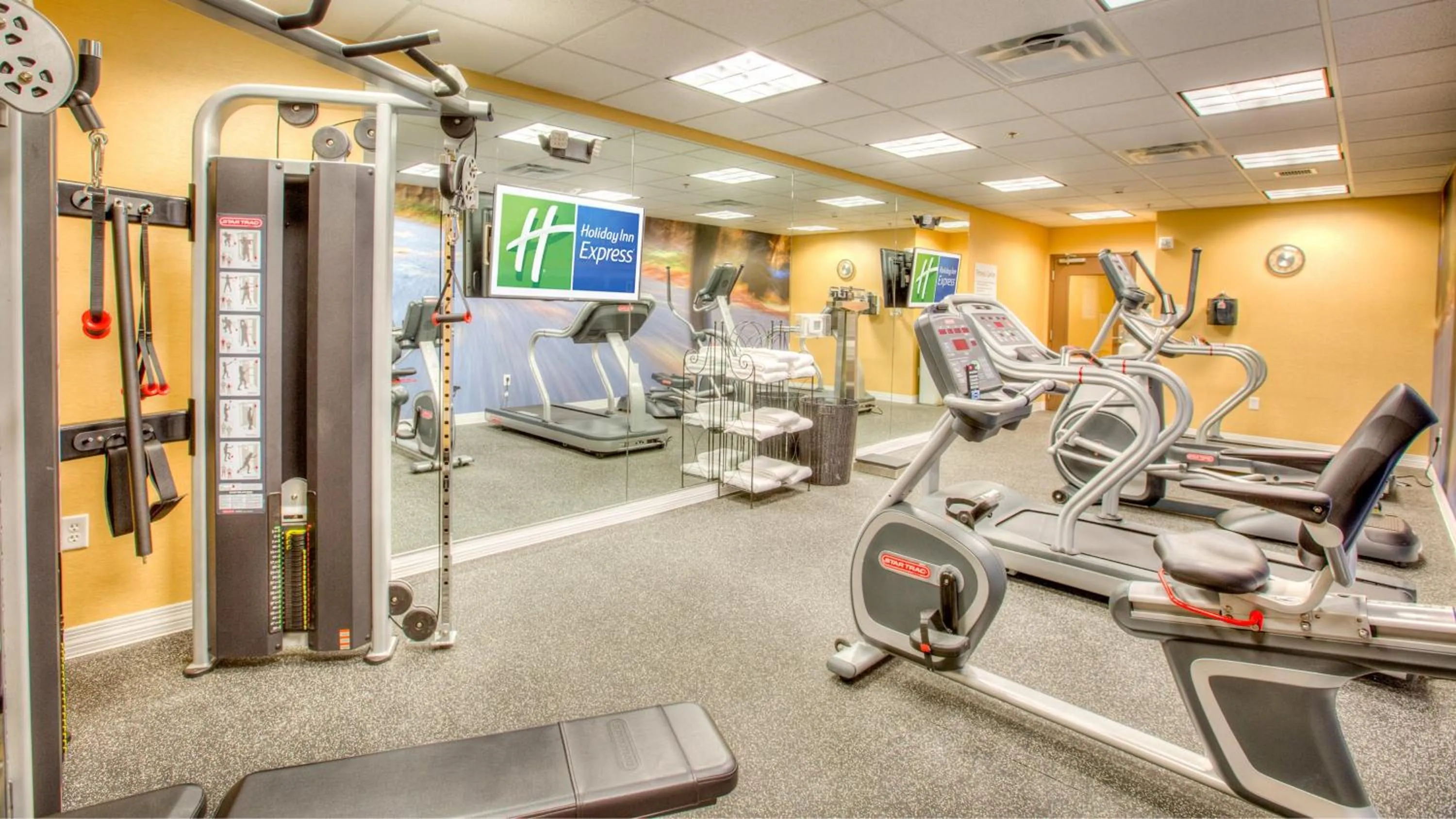 Fitness centre/facilities in Holiday Inn Express Wichita South by IHG