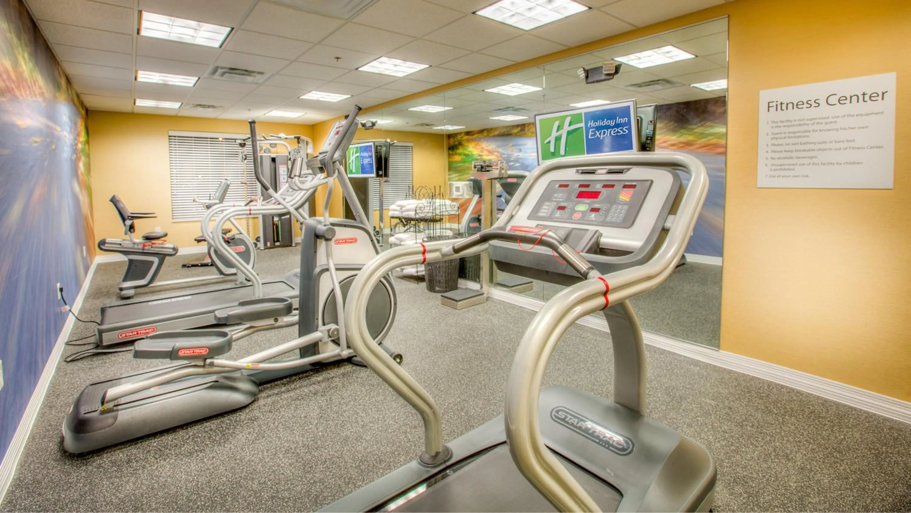 Fitness centre/facilities in Holiday Inn Express Wichita South by IHG
