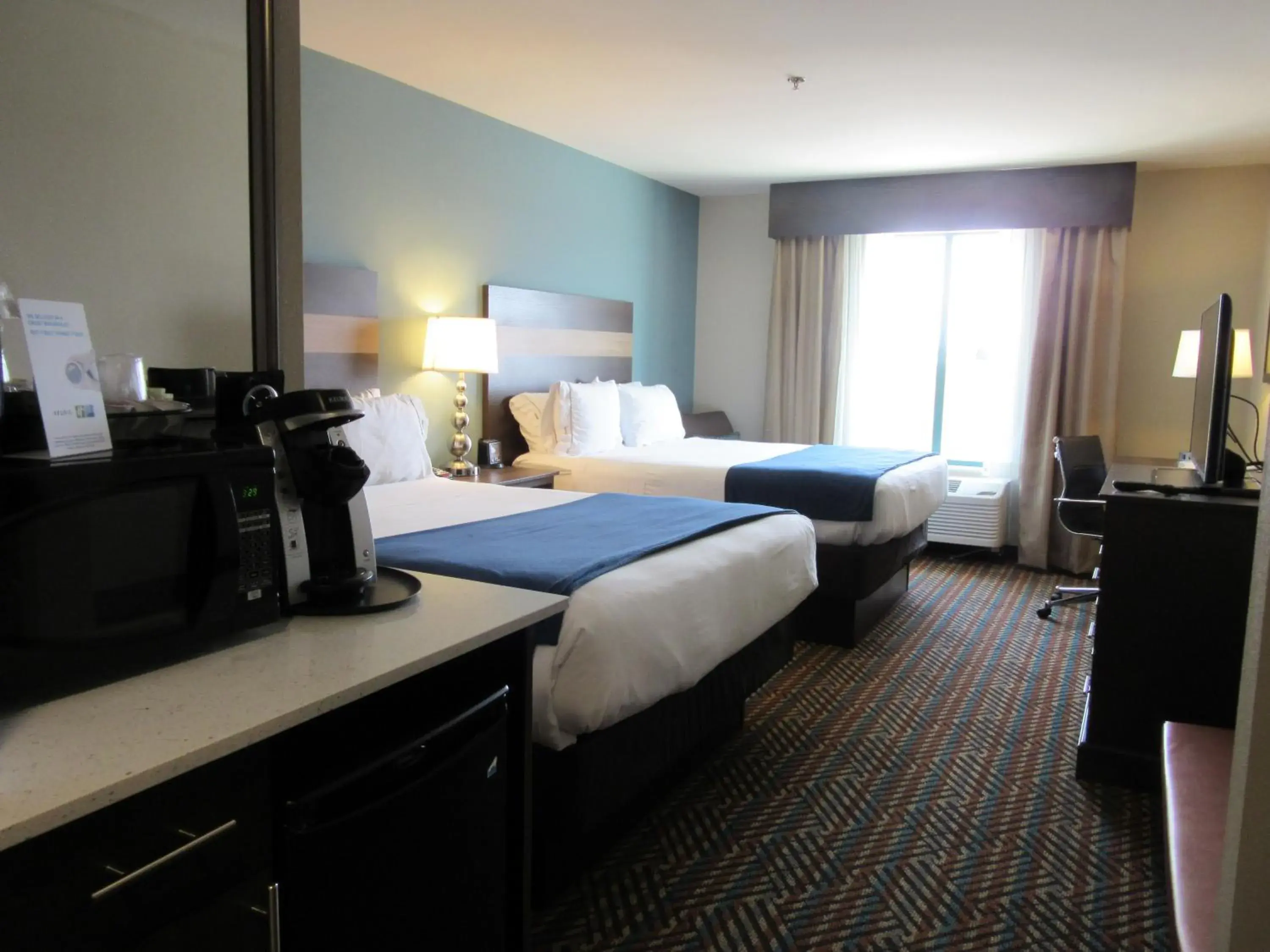 Queen Room with Two Queen Beds and Sofa Bed in Holiday Inn Express Wichita South by IHG Queen Room with Two Queen Beds and Sofa Bed in Holiday Inn Express Wichita South by IHG