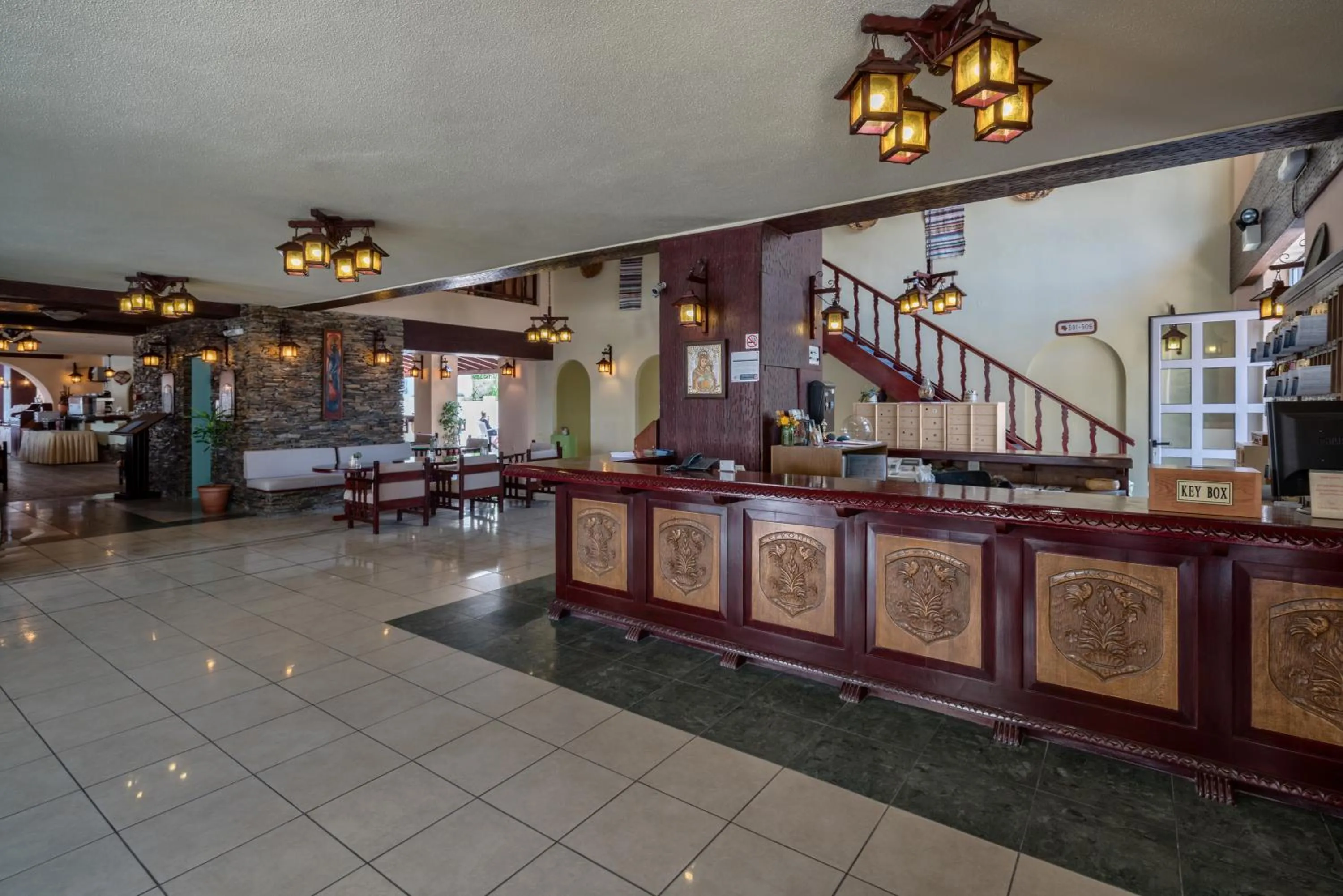 Lobby or reception in Lefkoniko Residence Beach & Bay