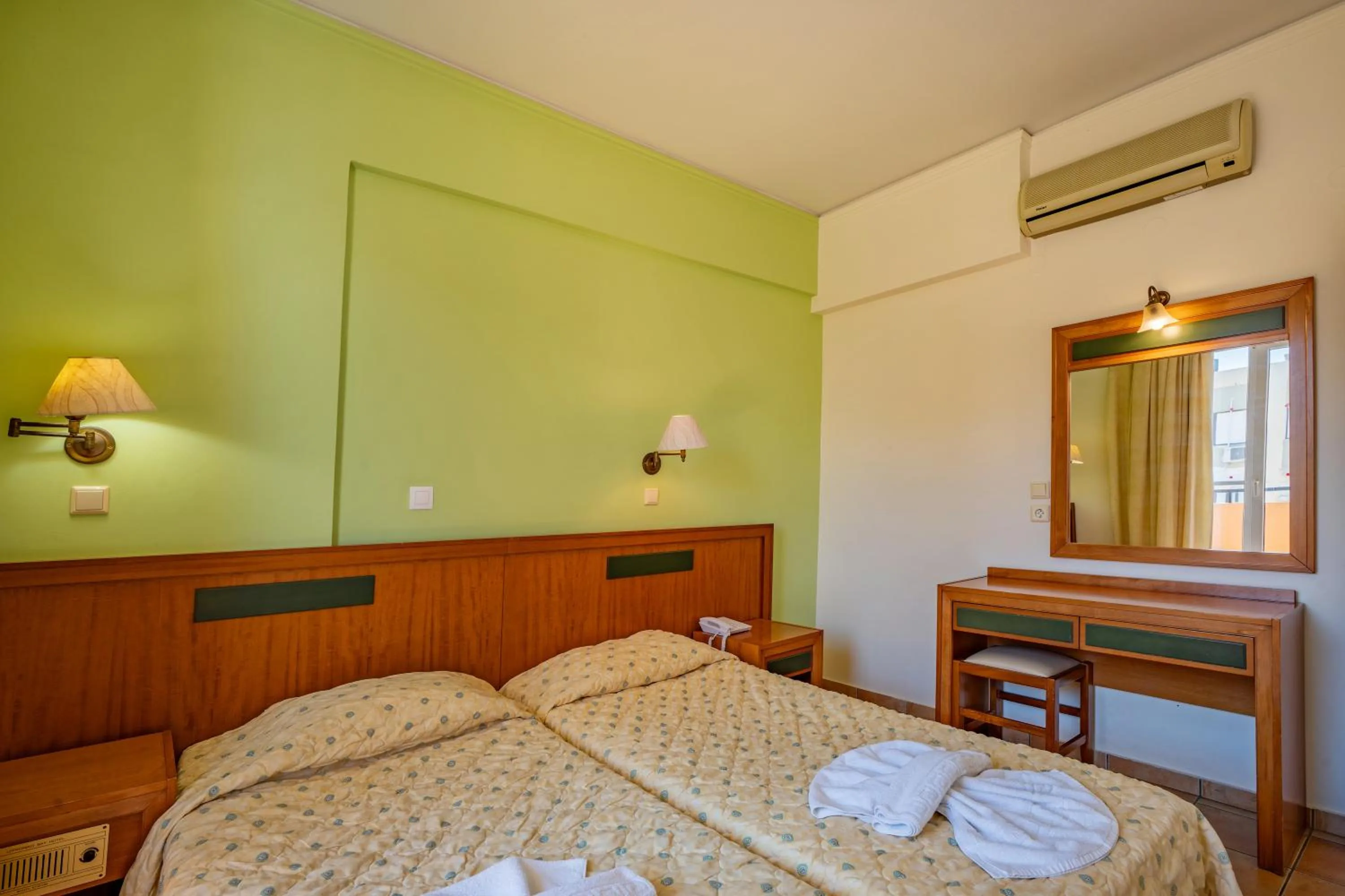 Bed in Lefkoniko Residence Beach & Bay