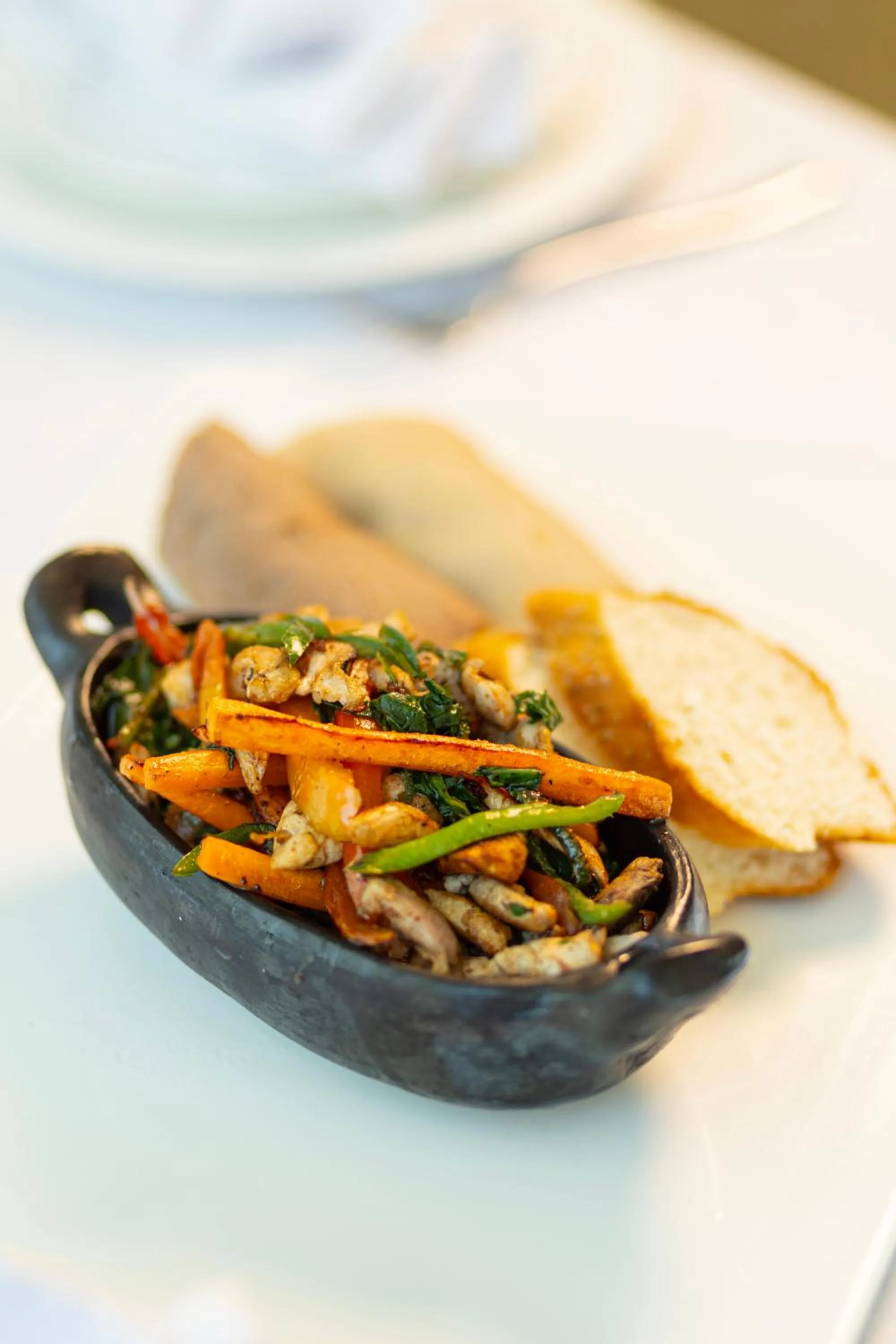 Restaurant/places to eat in Dreamliner Hotel