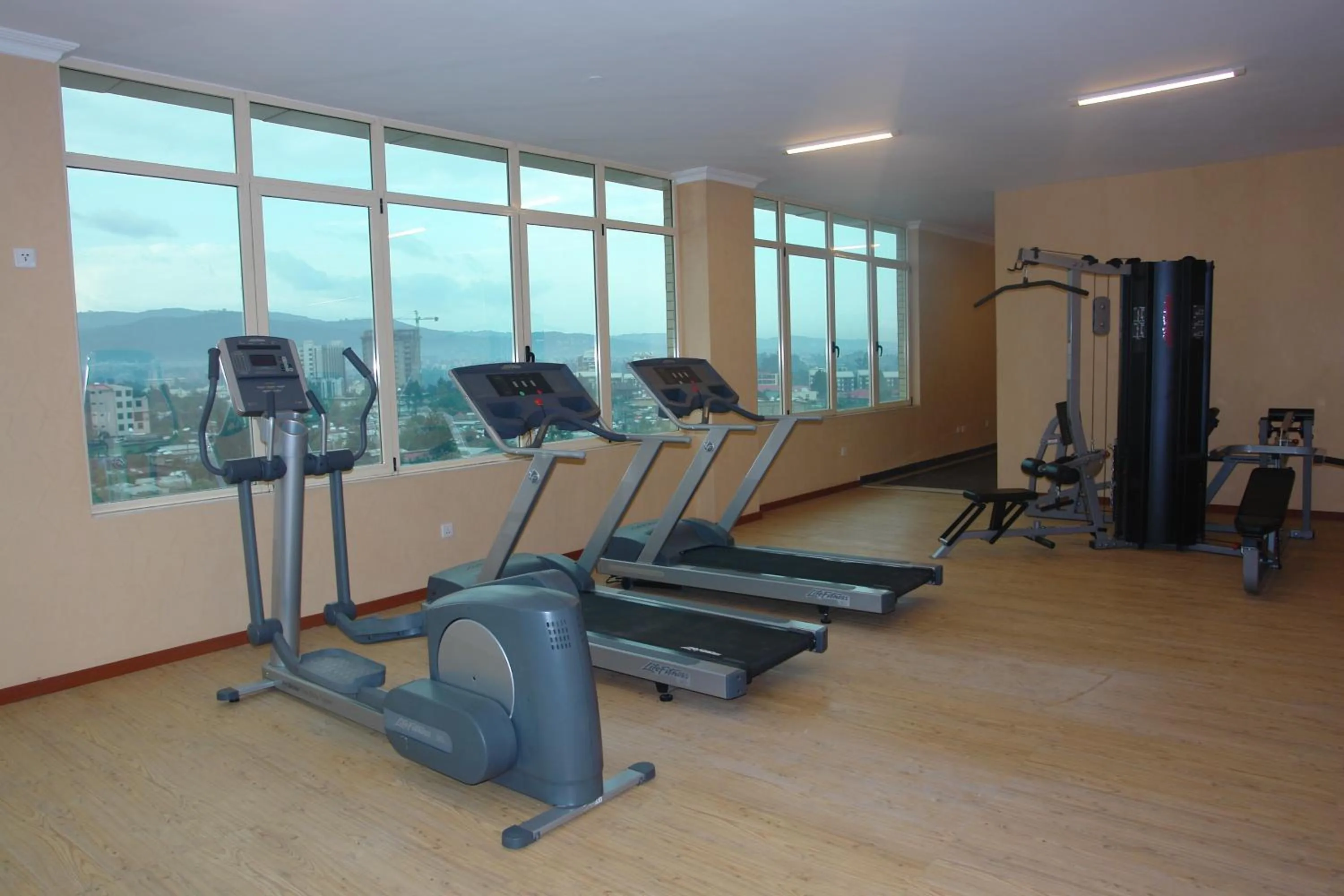 Fitness centre/facilities in Dreamliner Hotel