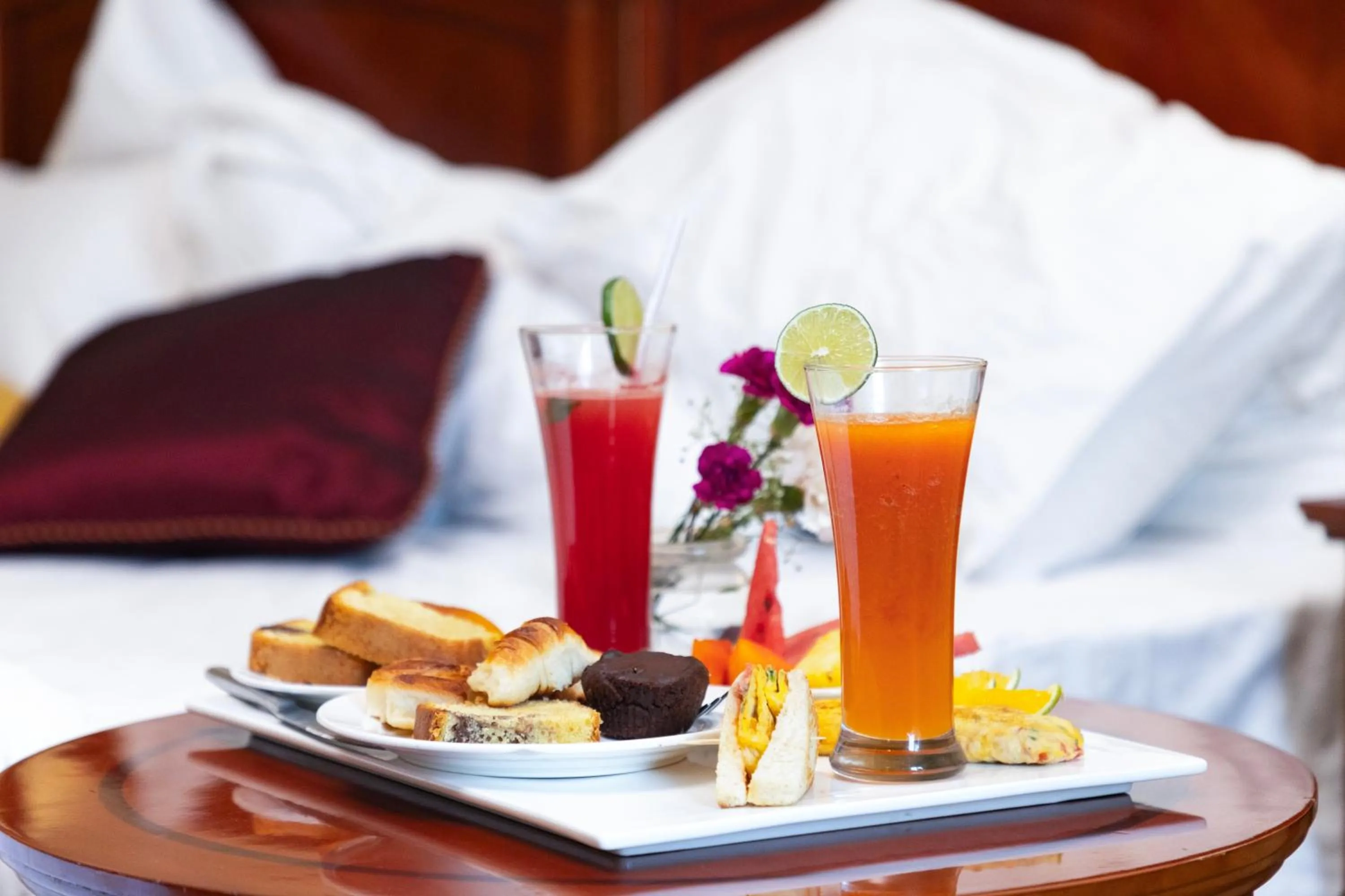Breakfast, Bed in Dreamliner Hotel