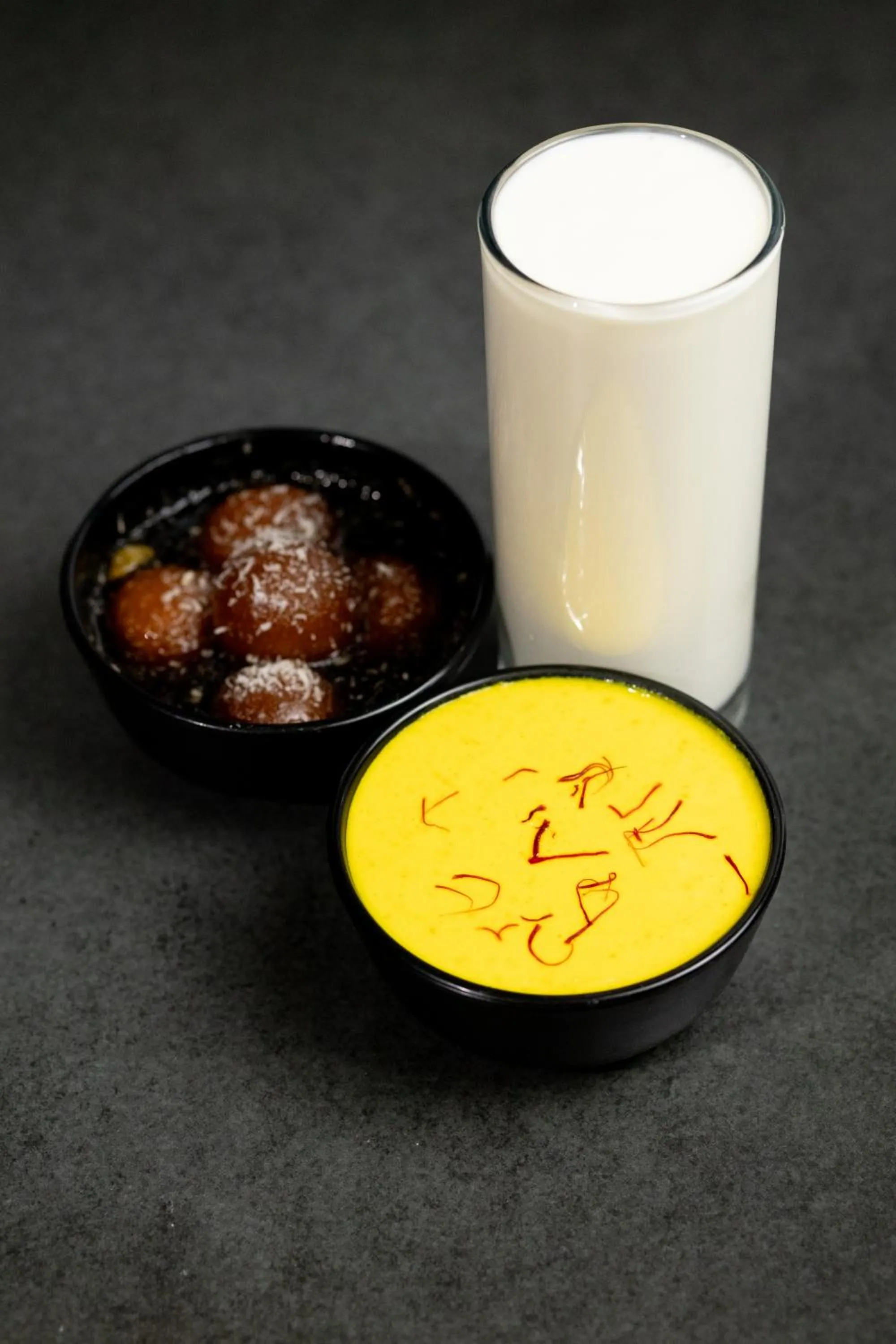 Restaurant/places to eat in Dreamliner Hotel