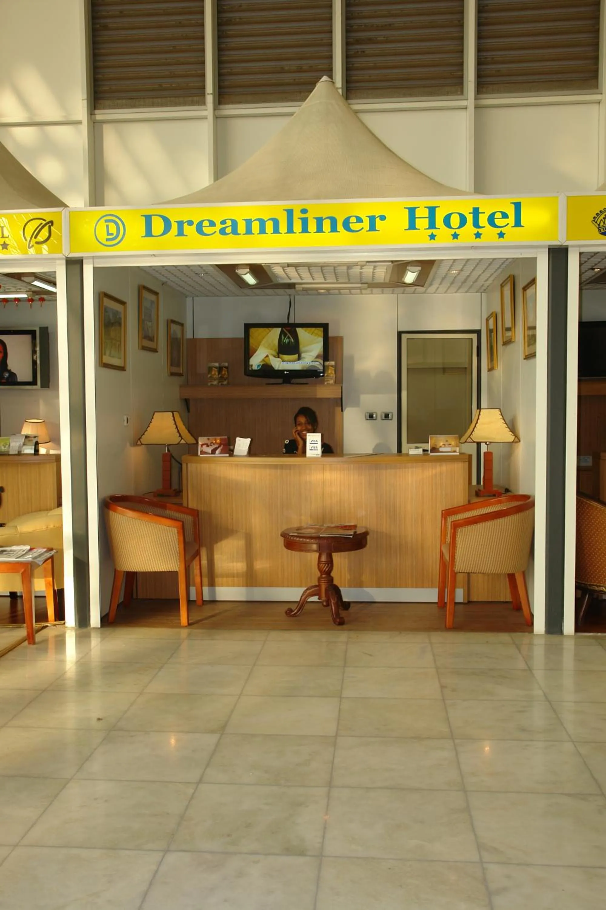Lobby or reception in Dreamliner Hotel