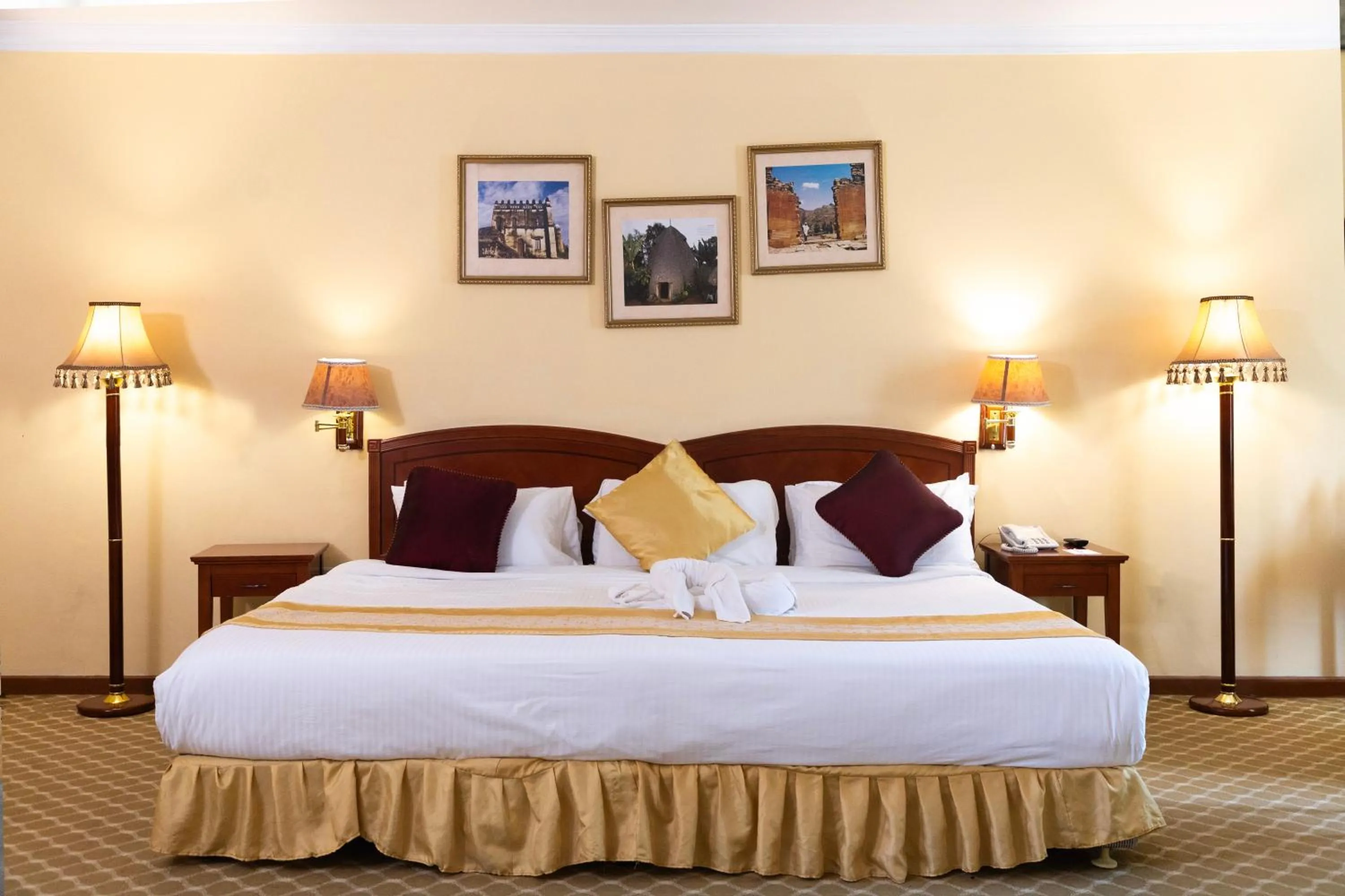 Bedroom, Bed in Dreamliner Hotel