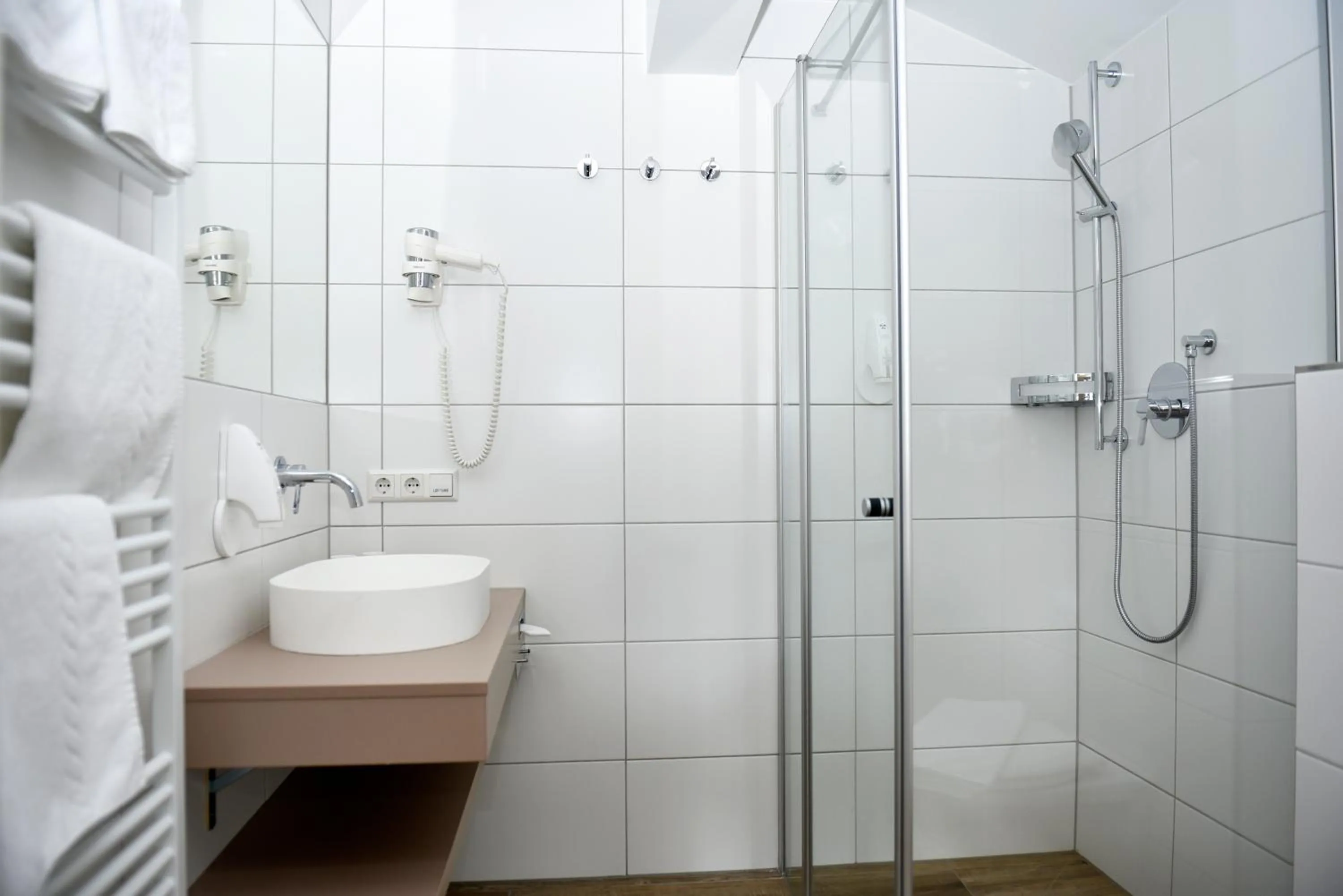 Bathroom in Hotel-Skischule Krallinger