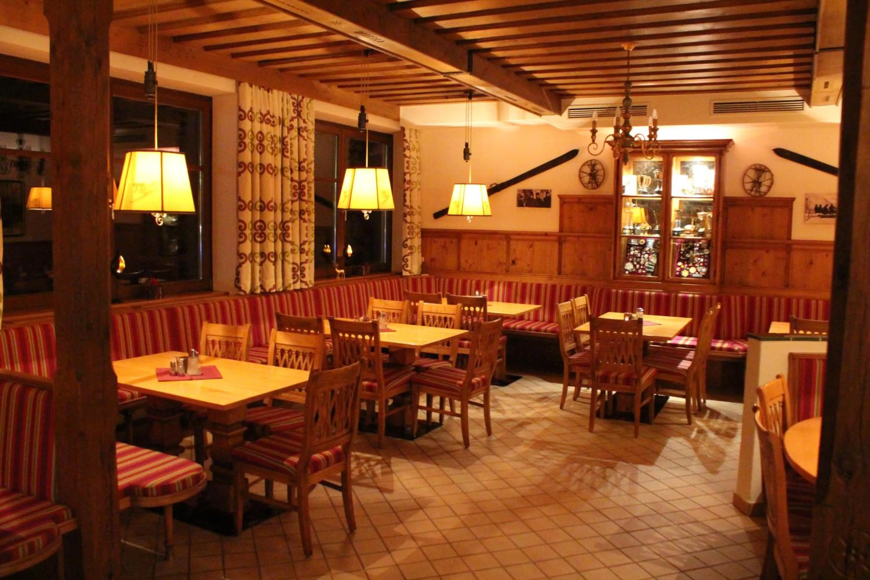 Restaurant/places to eat in Andi's Skihotel