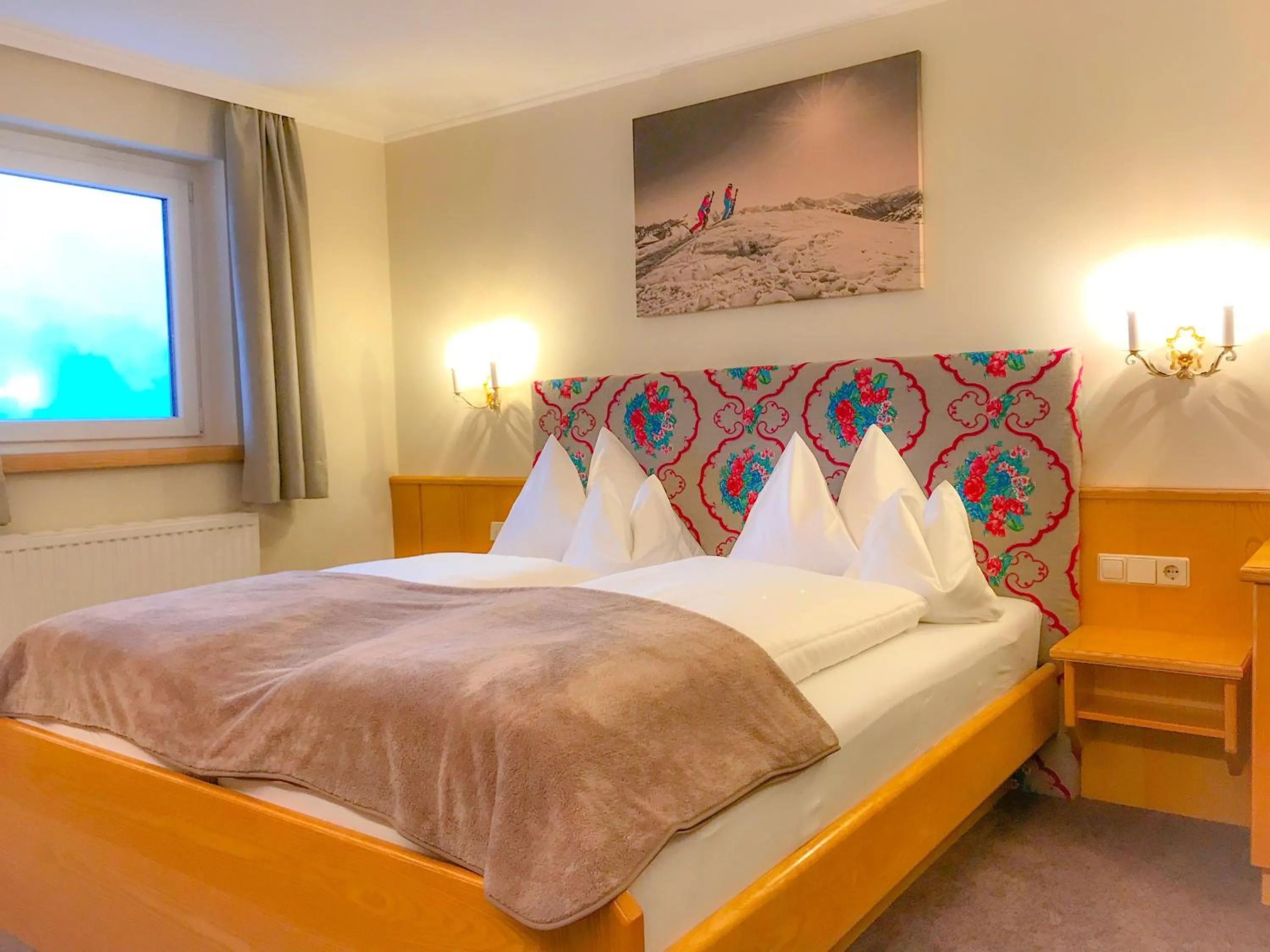 Decorative detail, Bed in Andi's Skihotel