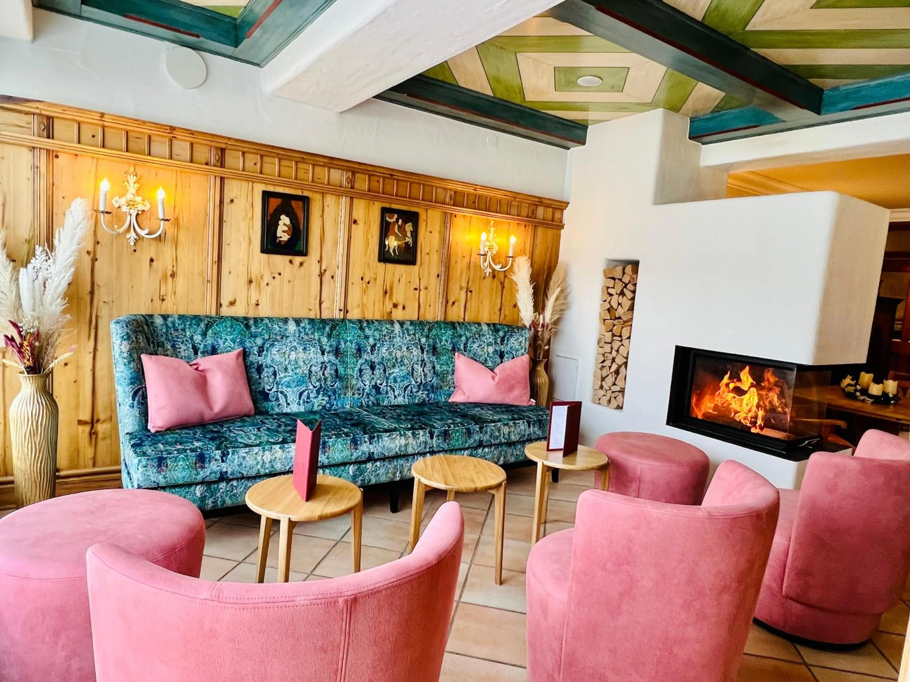 Lobby or reception in Andi's Skihotel