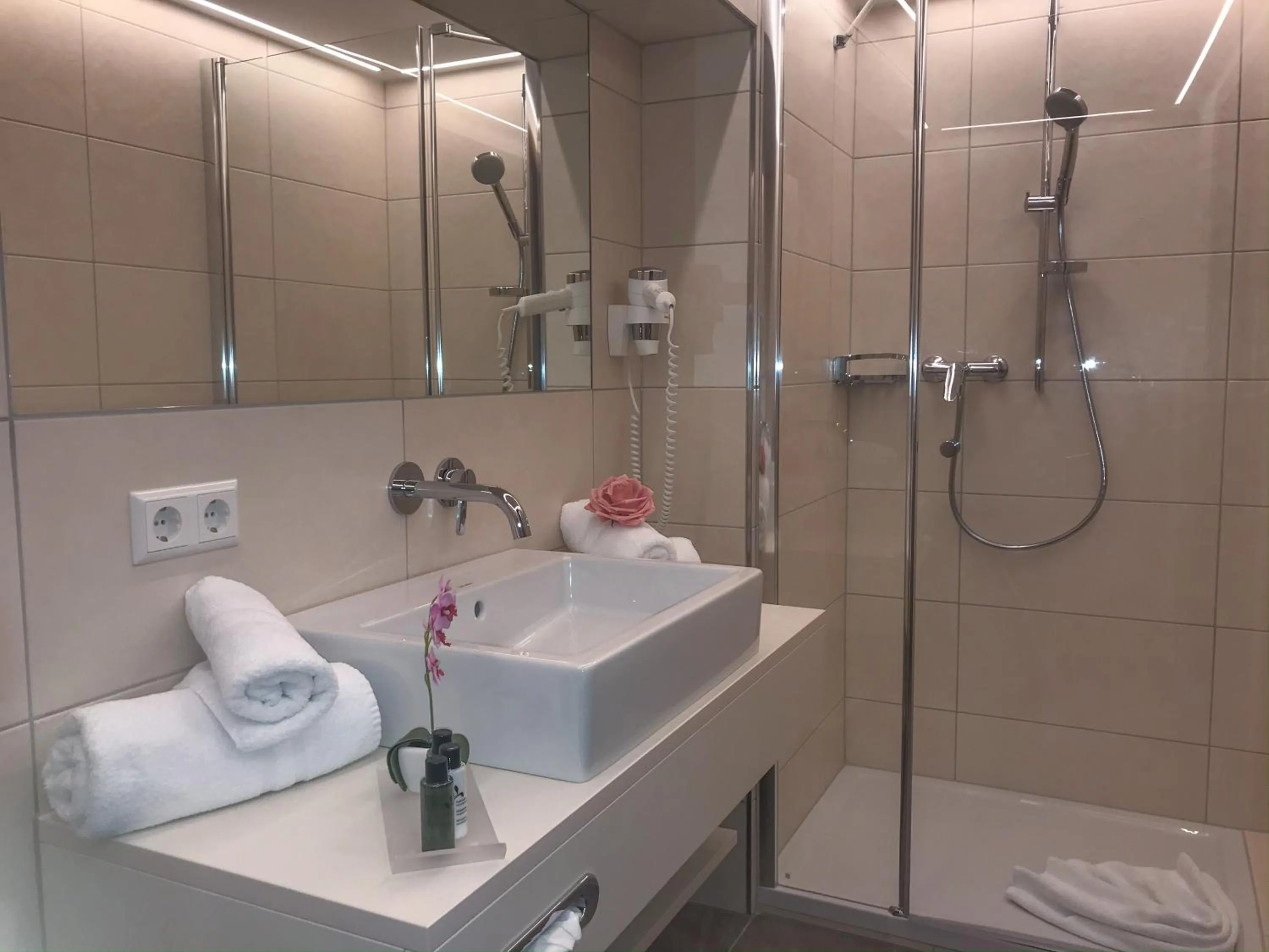 Bathroom in Andi's Skihotel