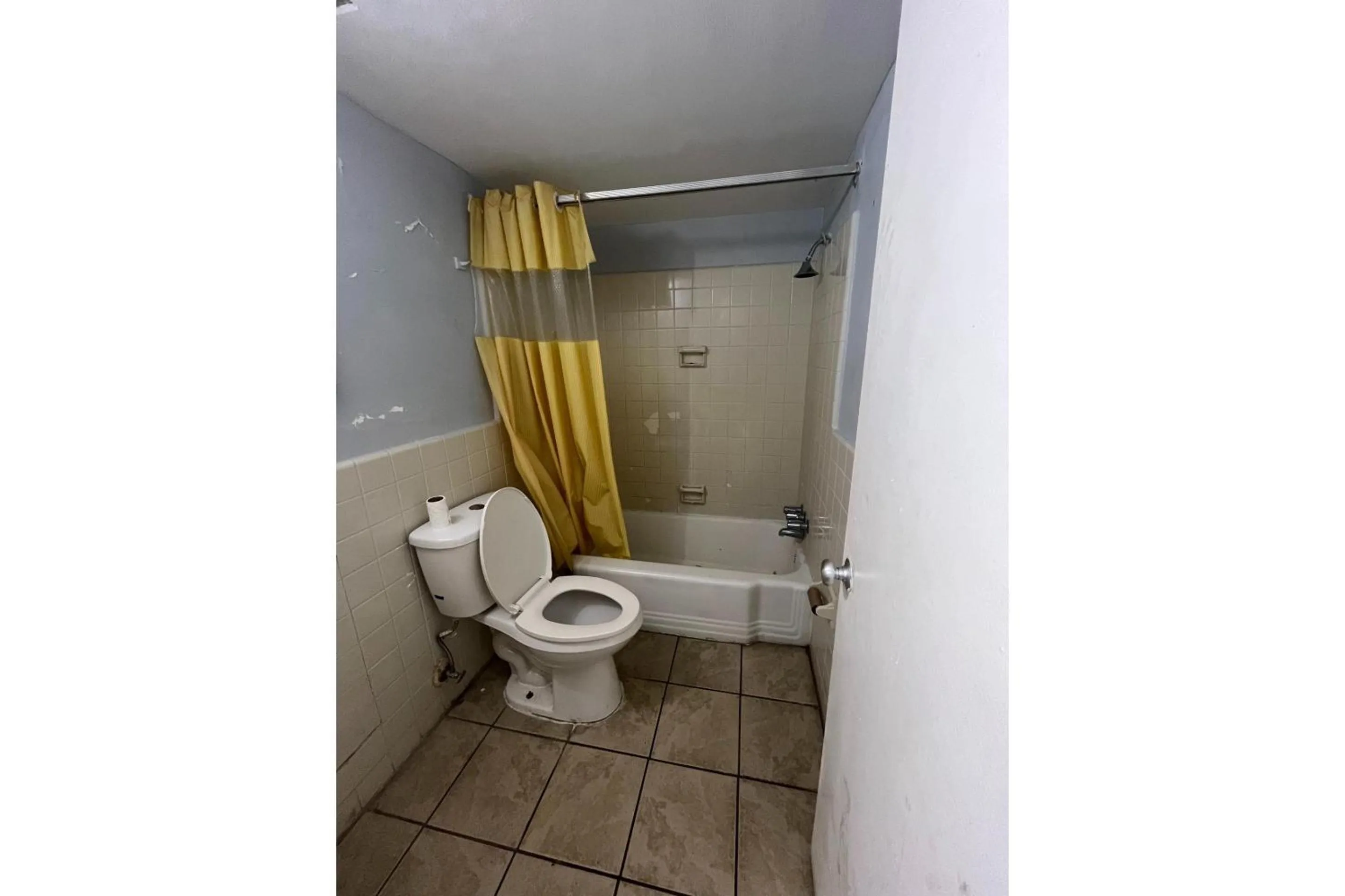 Bathroom in Washington Motel by OYO