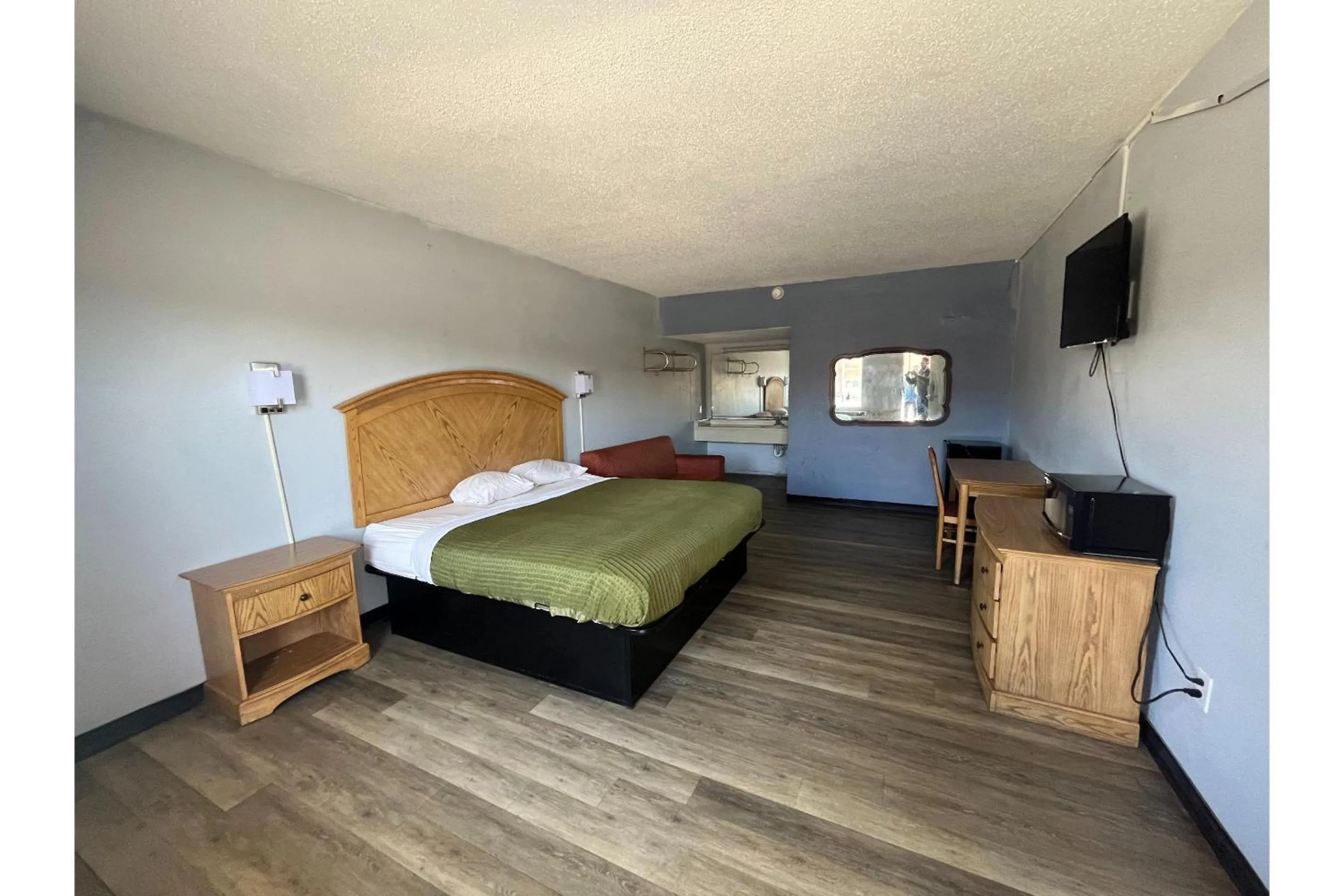 Bedroom, Bed in Washington Motel by OYO