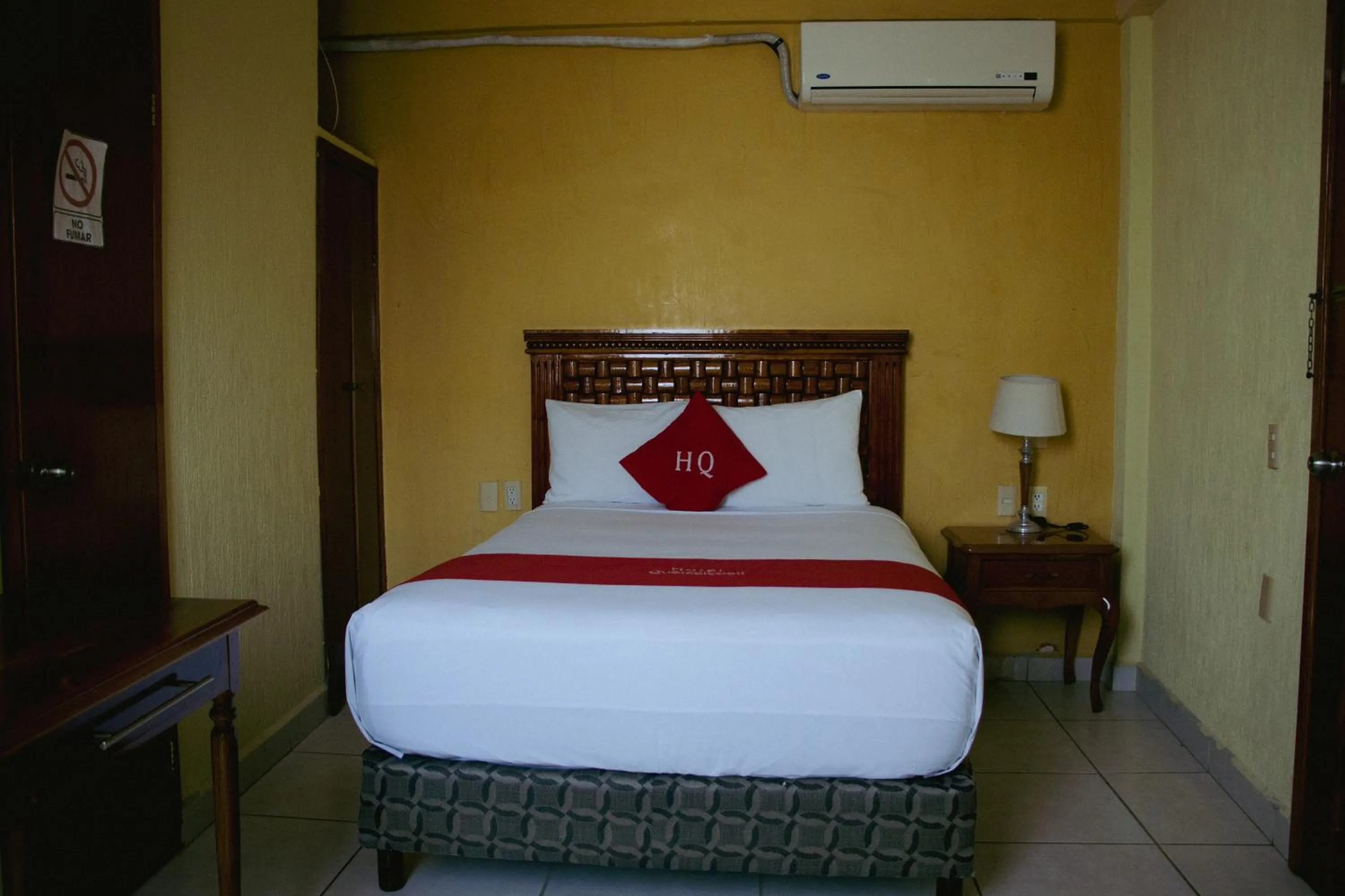 Bed in Hotel Quetzalcóatl