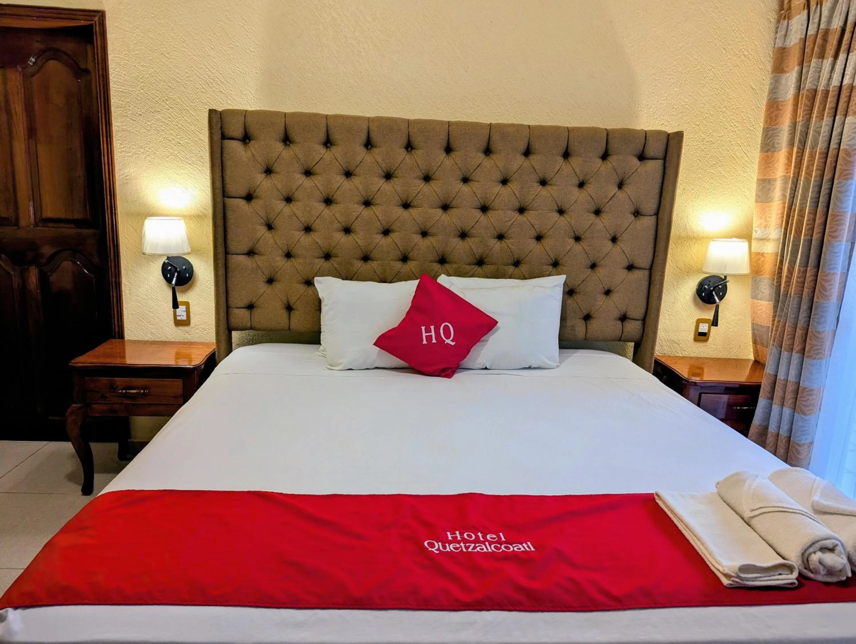 Bed in Hotel Quetzalcóatl