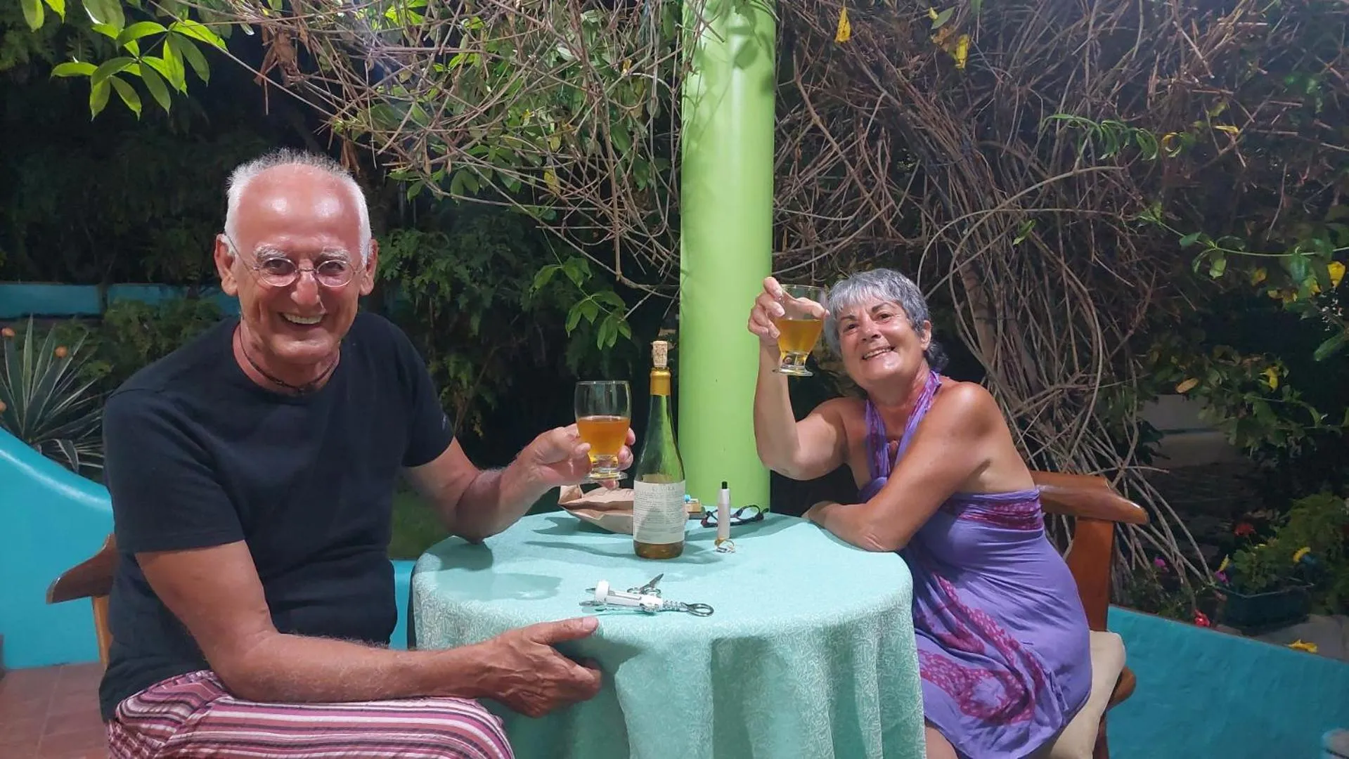 Property building in Hostal Casa Edén