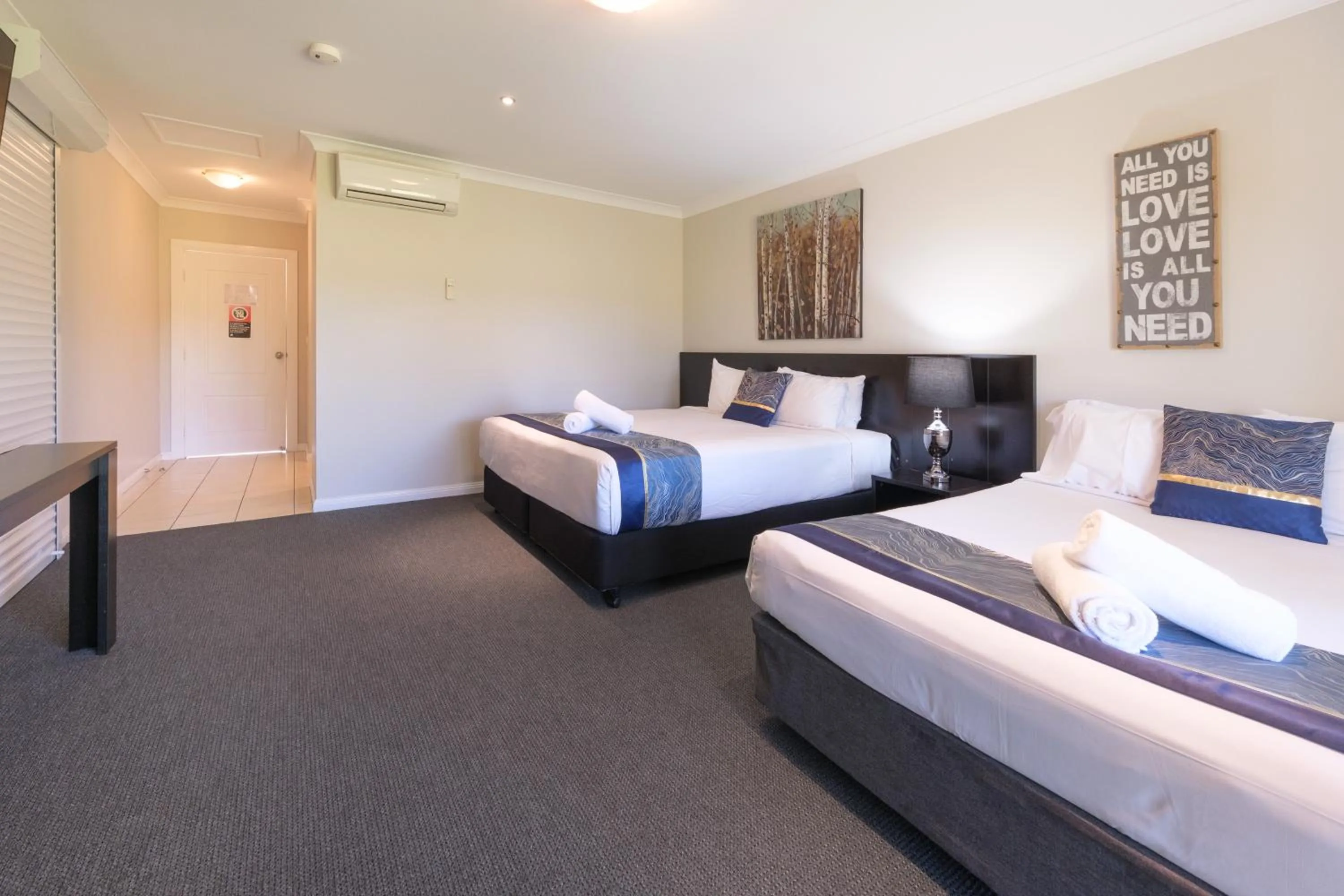 Bed in Stockmans Motel