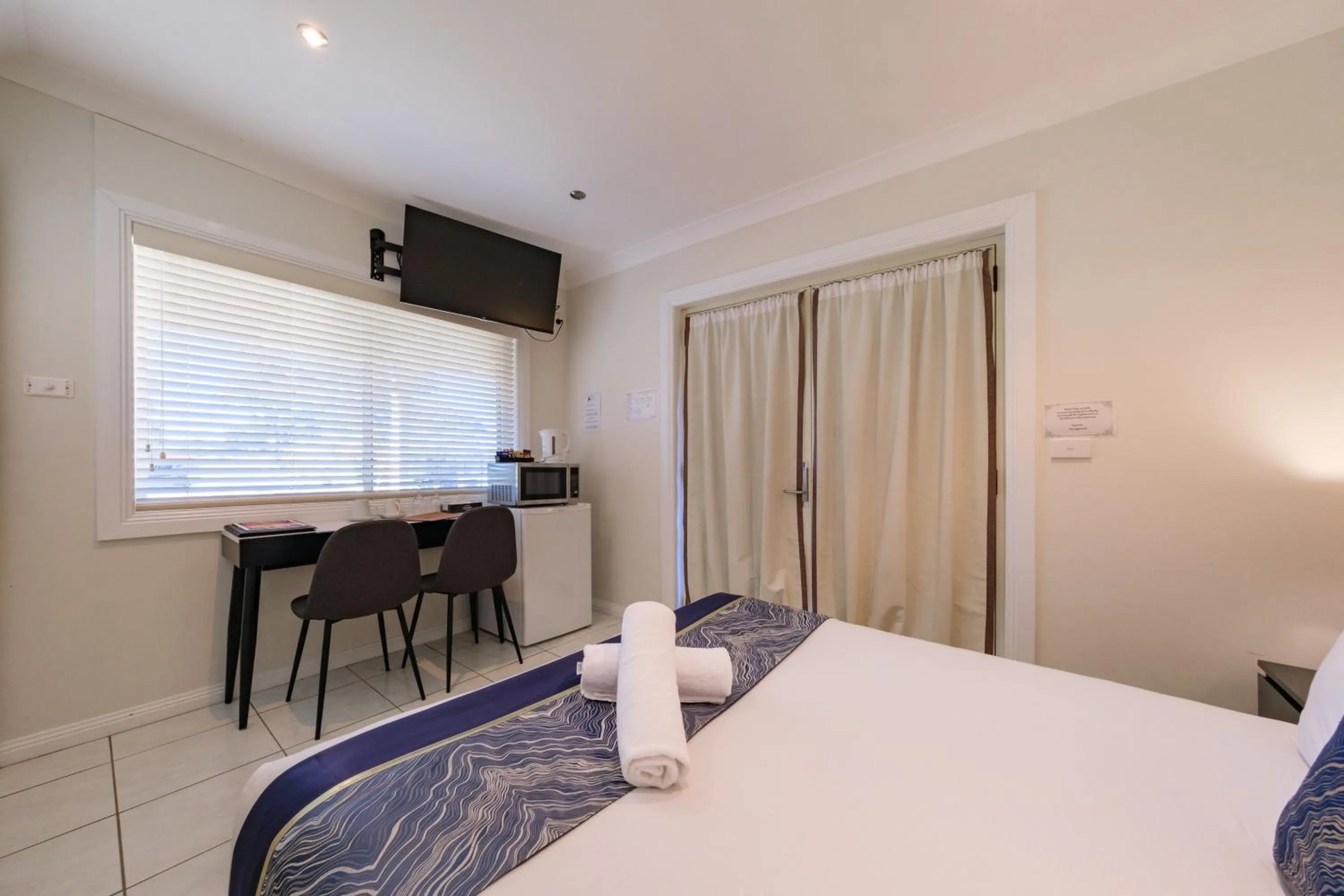 Bed in Stockmans Motel