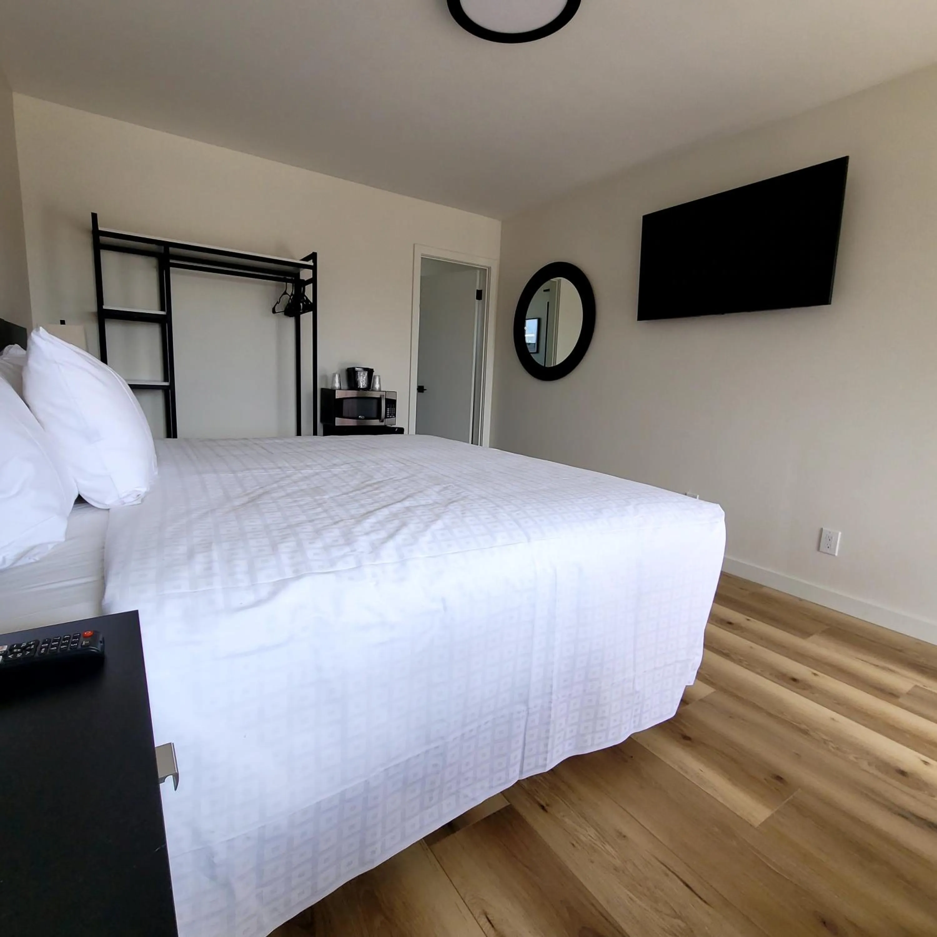 Bed in Richland Inn and Suites