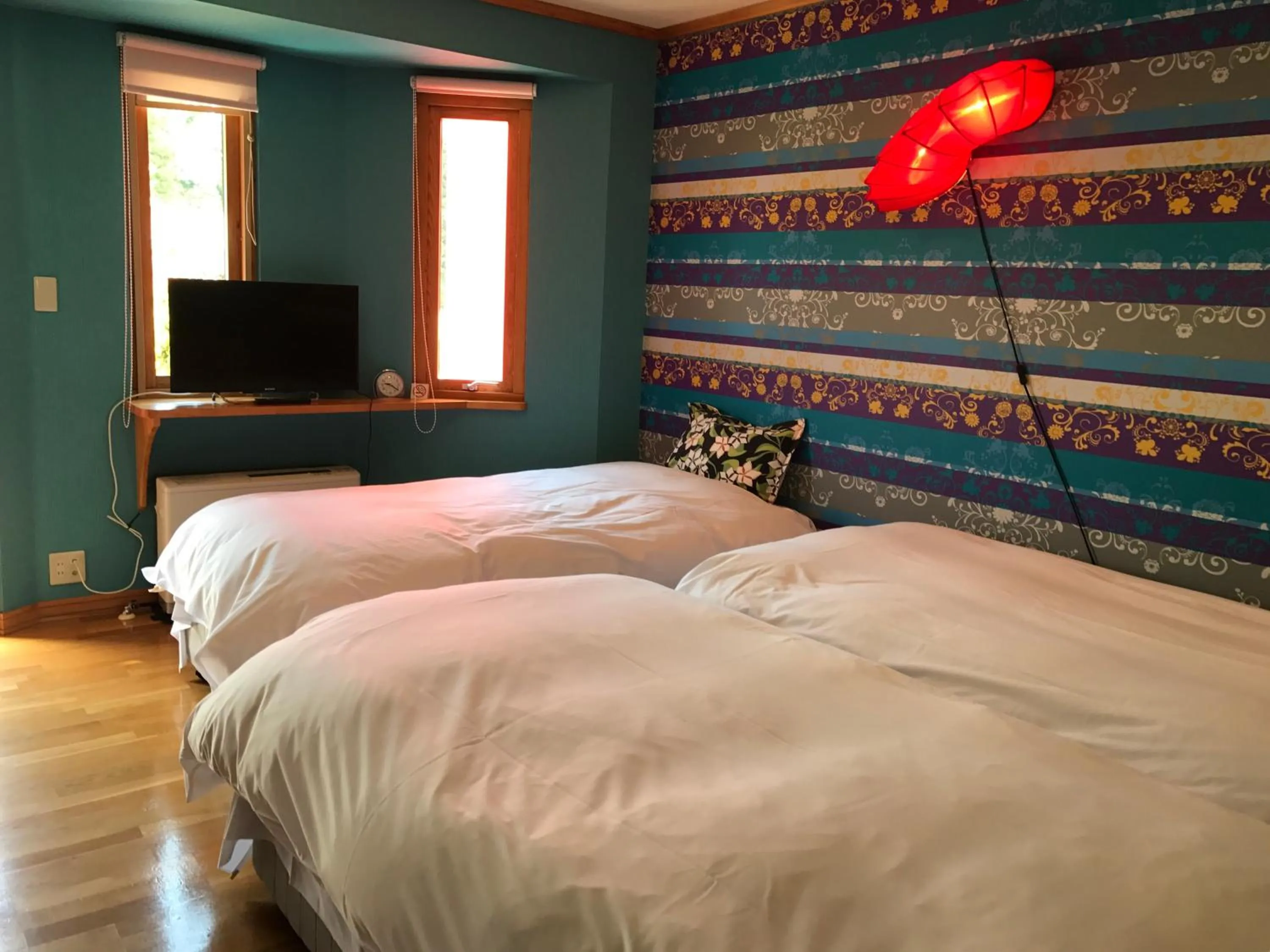 Photo of the whole room, Bed in La Posada