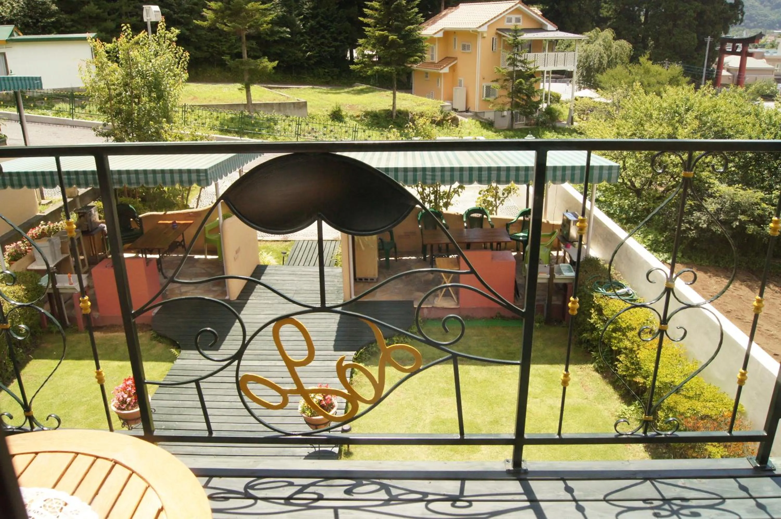 Garden view in La Posada